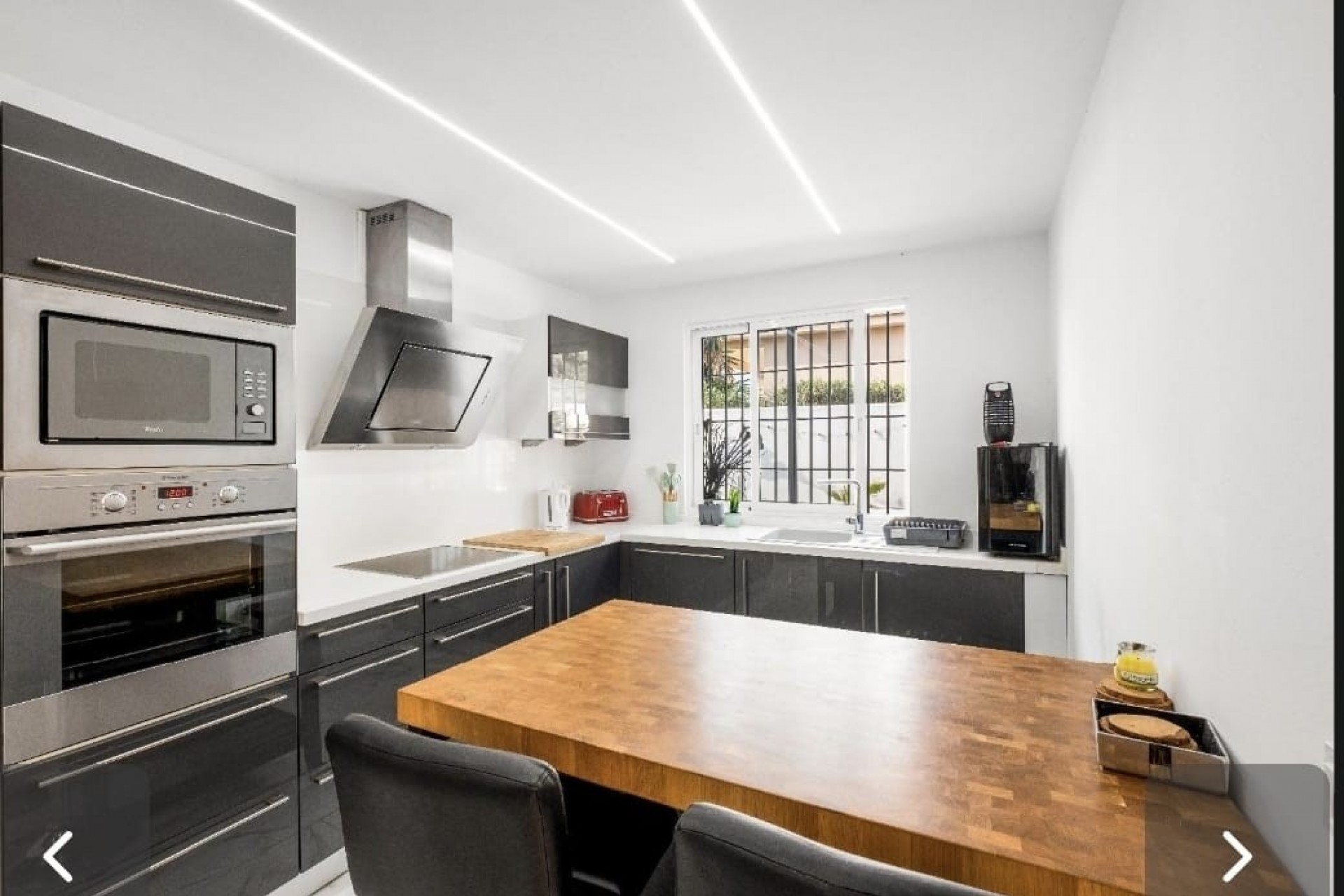 Resale - Villa -
Altea