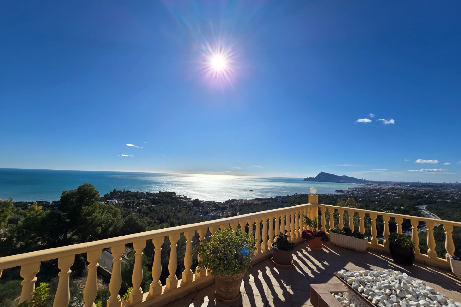 Resale - Villa -
Altea