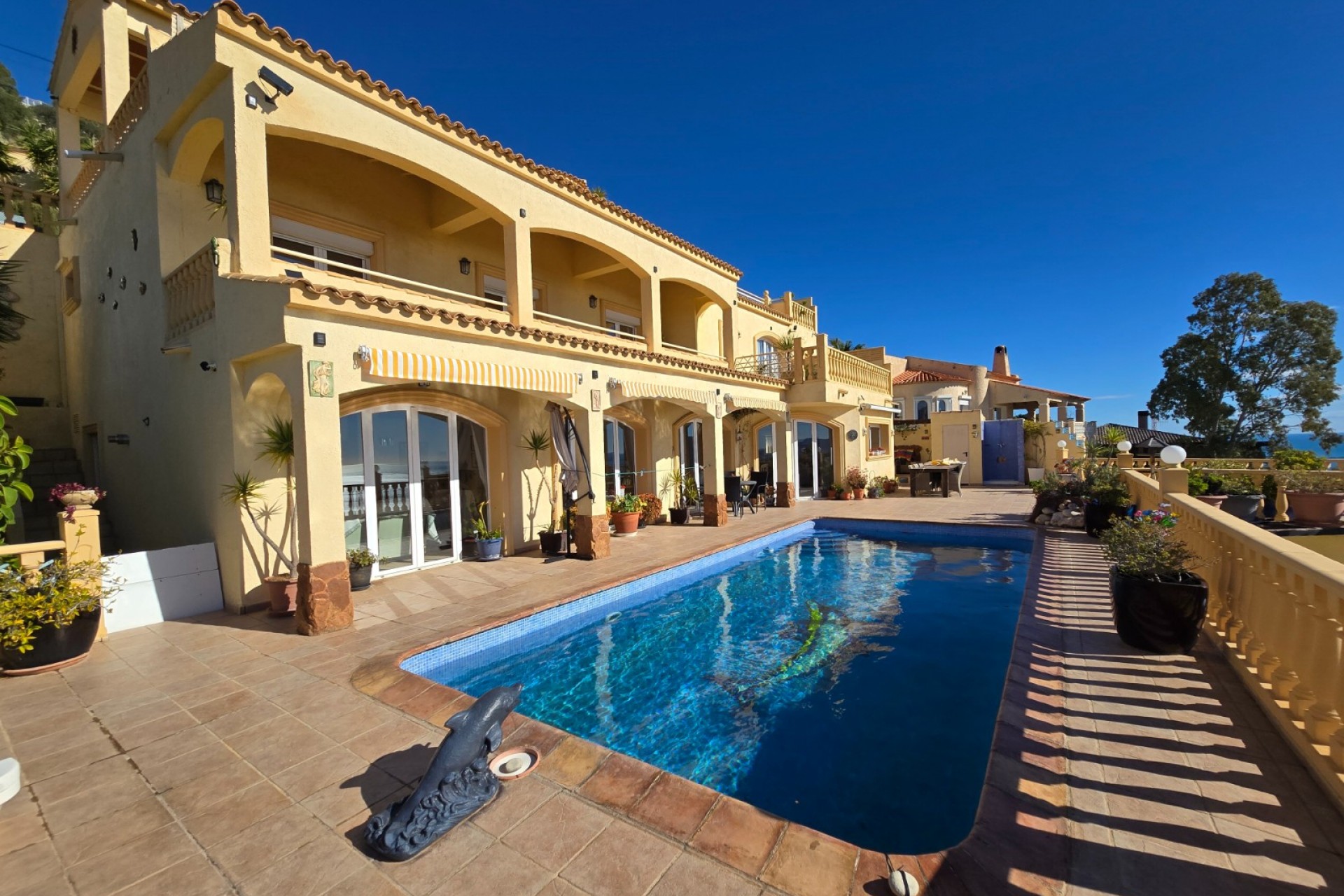 Resale - Villa -
Altea