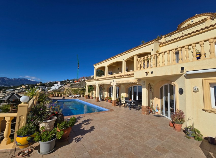 Resale - Villa -
Altea