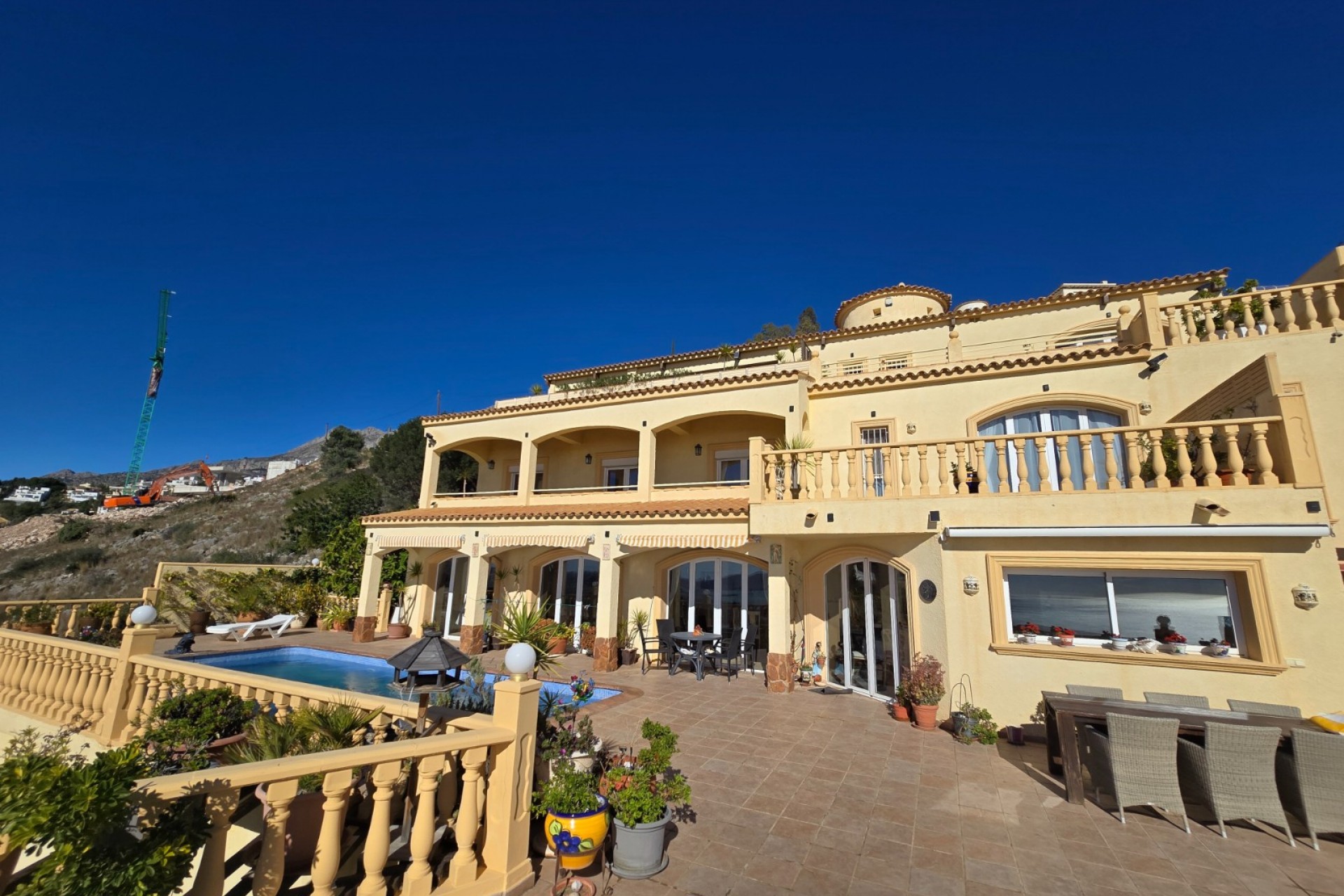 Resale - Villa -
Altea