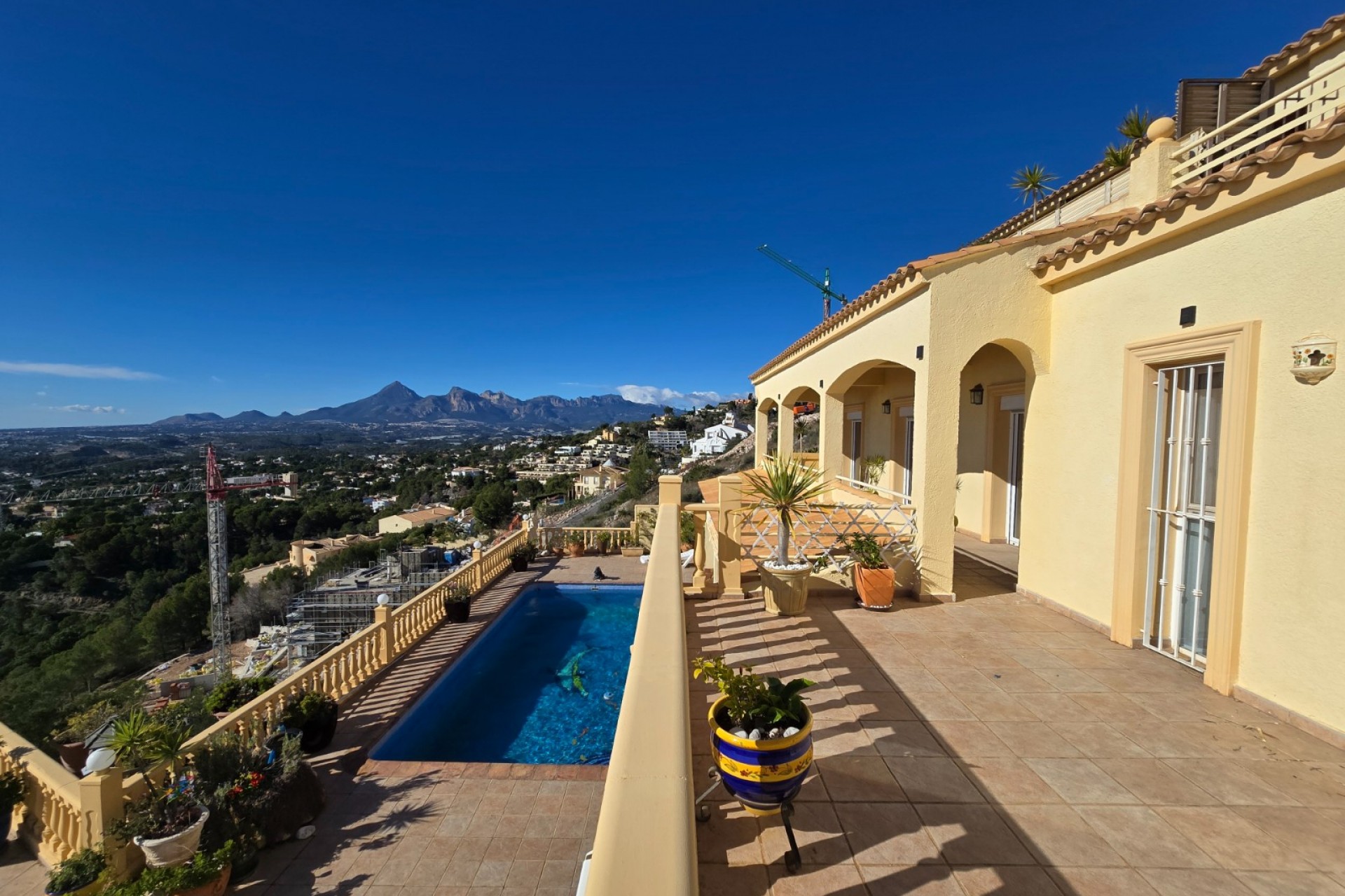 Resale - Villa -
Altea
