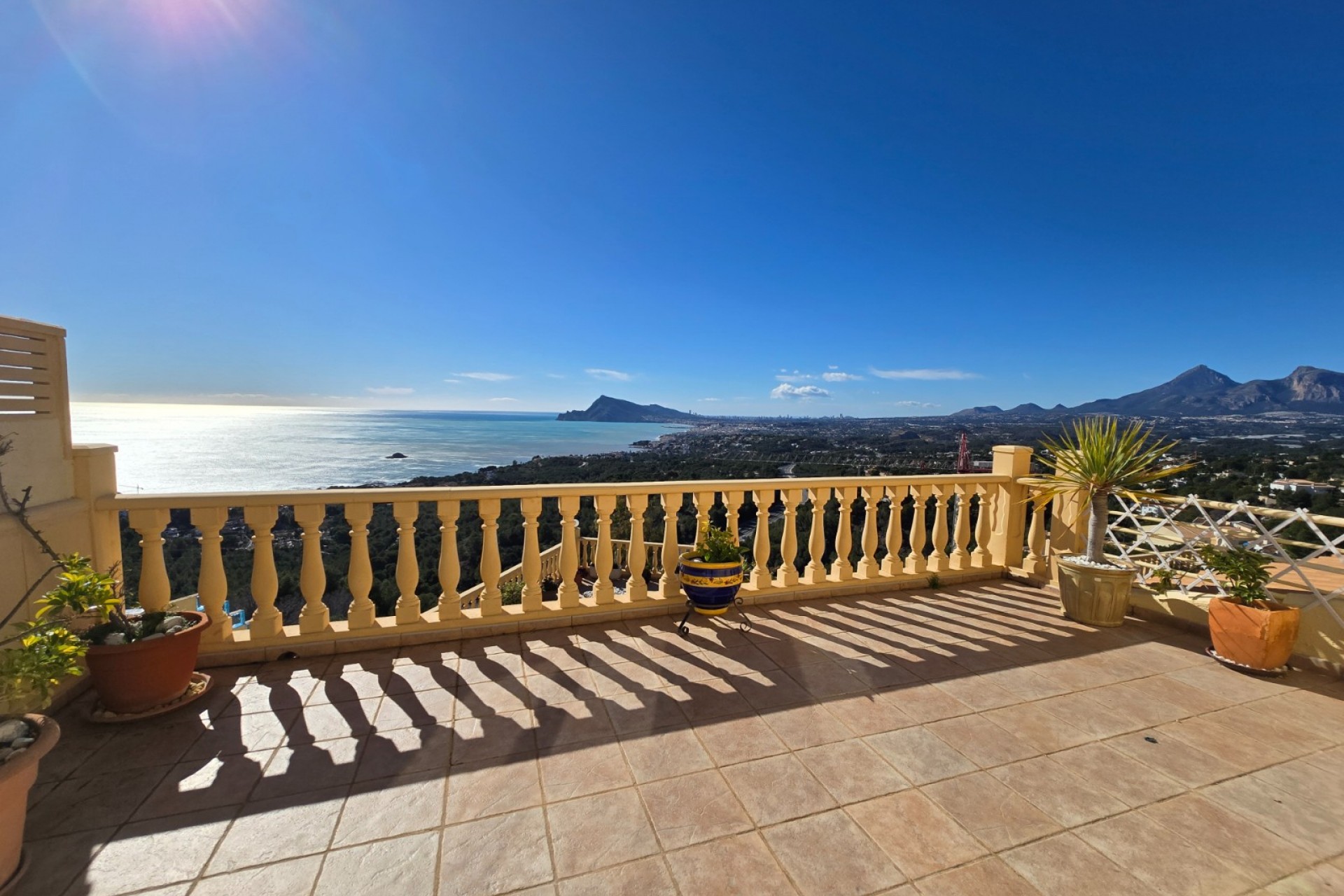 Resale - Villa -
Altea
