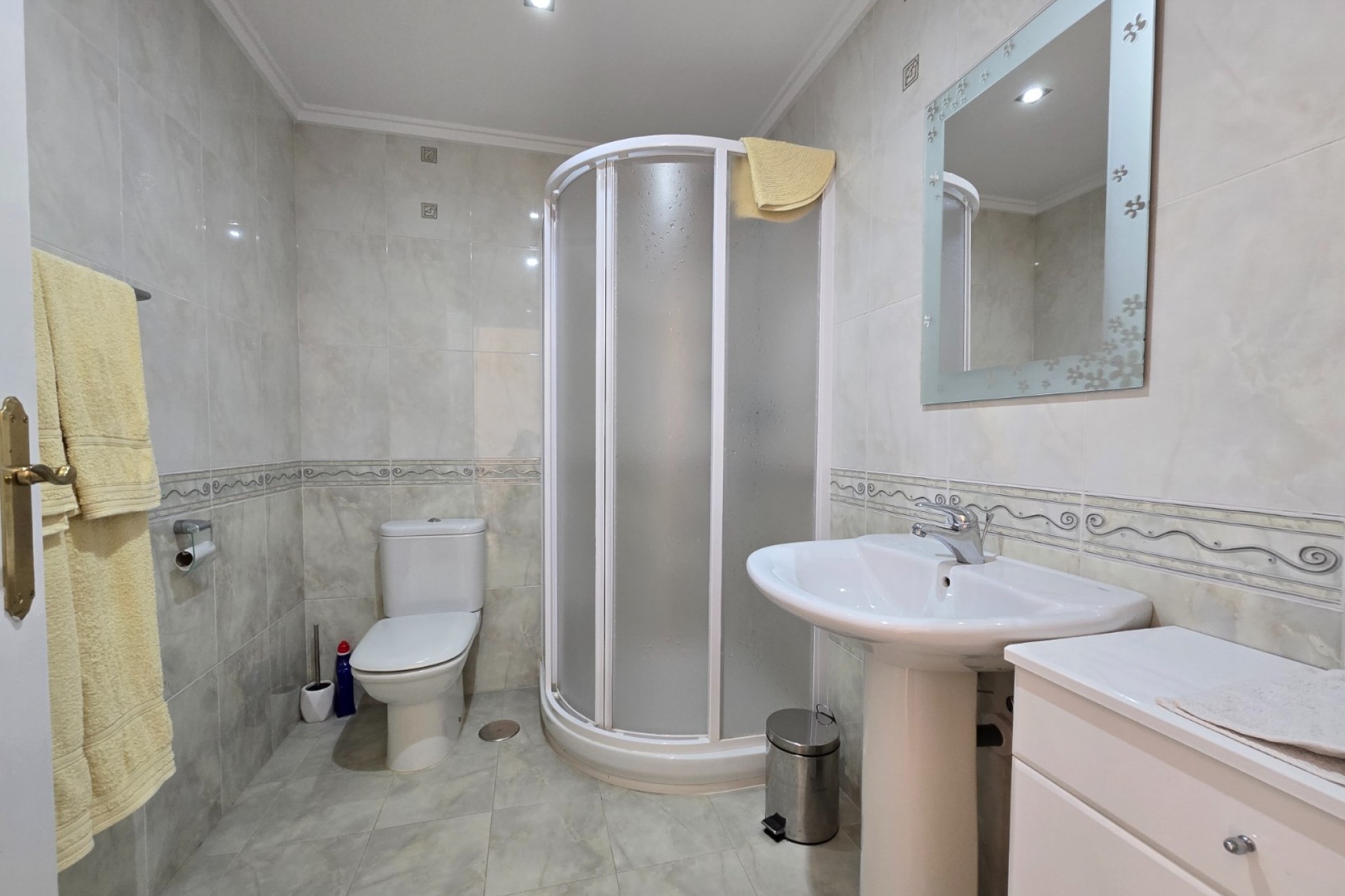 Resale - Villa -
Altea