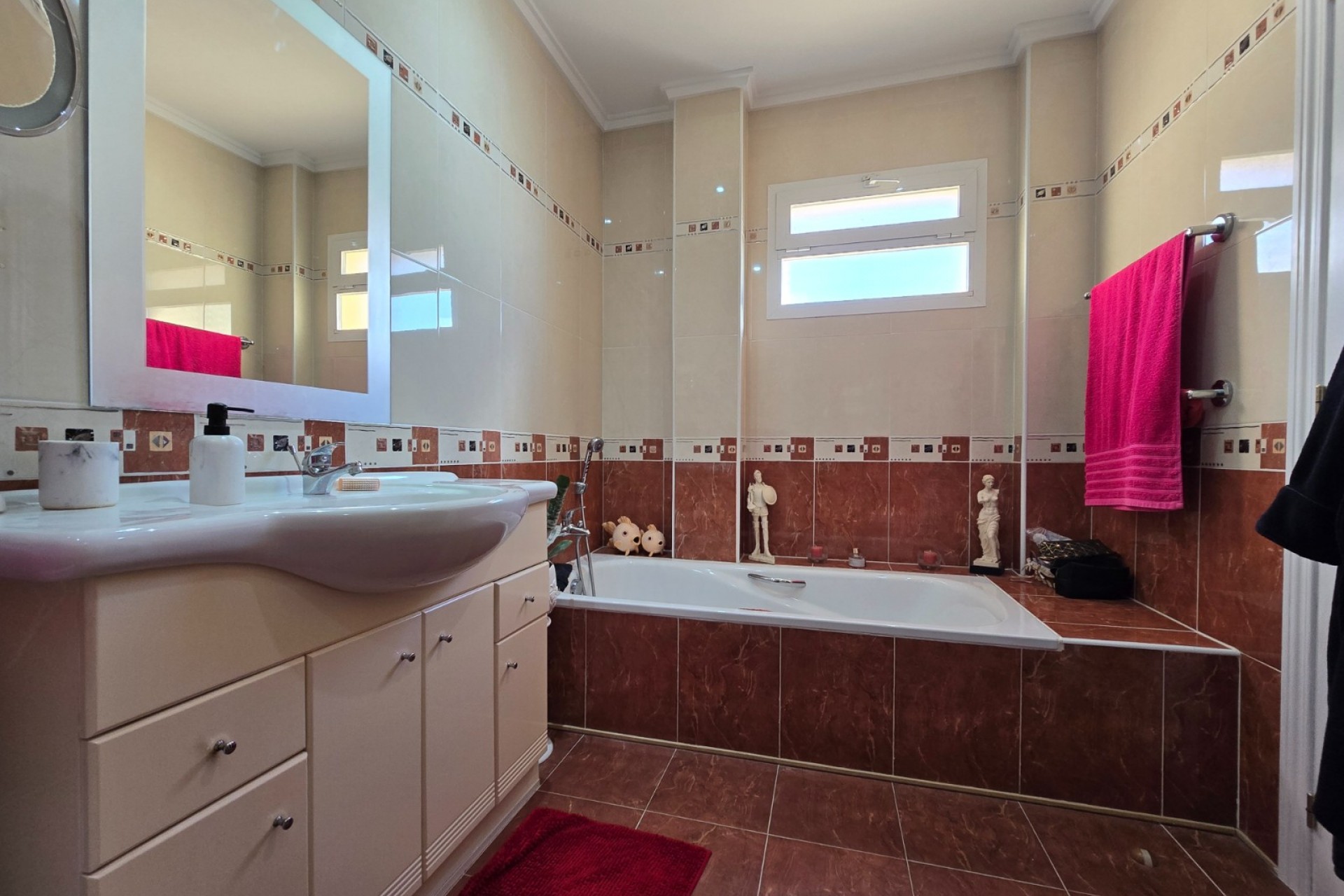 Resale - Villa -
Altea