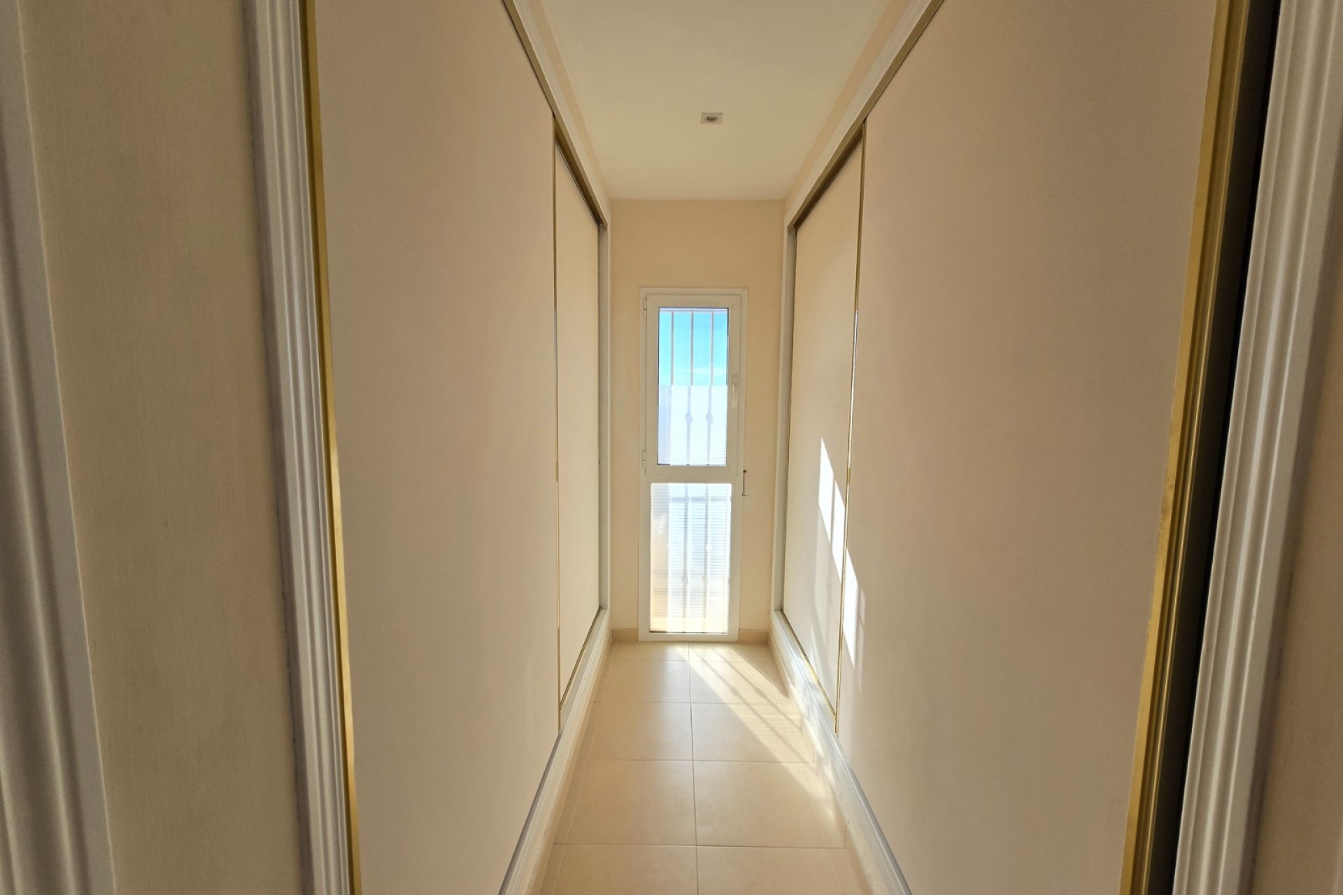 Resale - Villa -
Altea