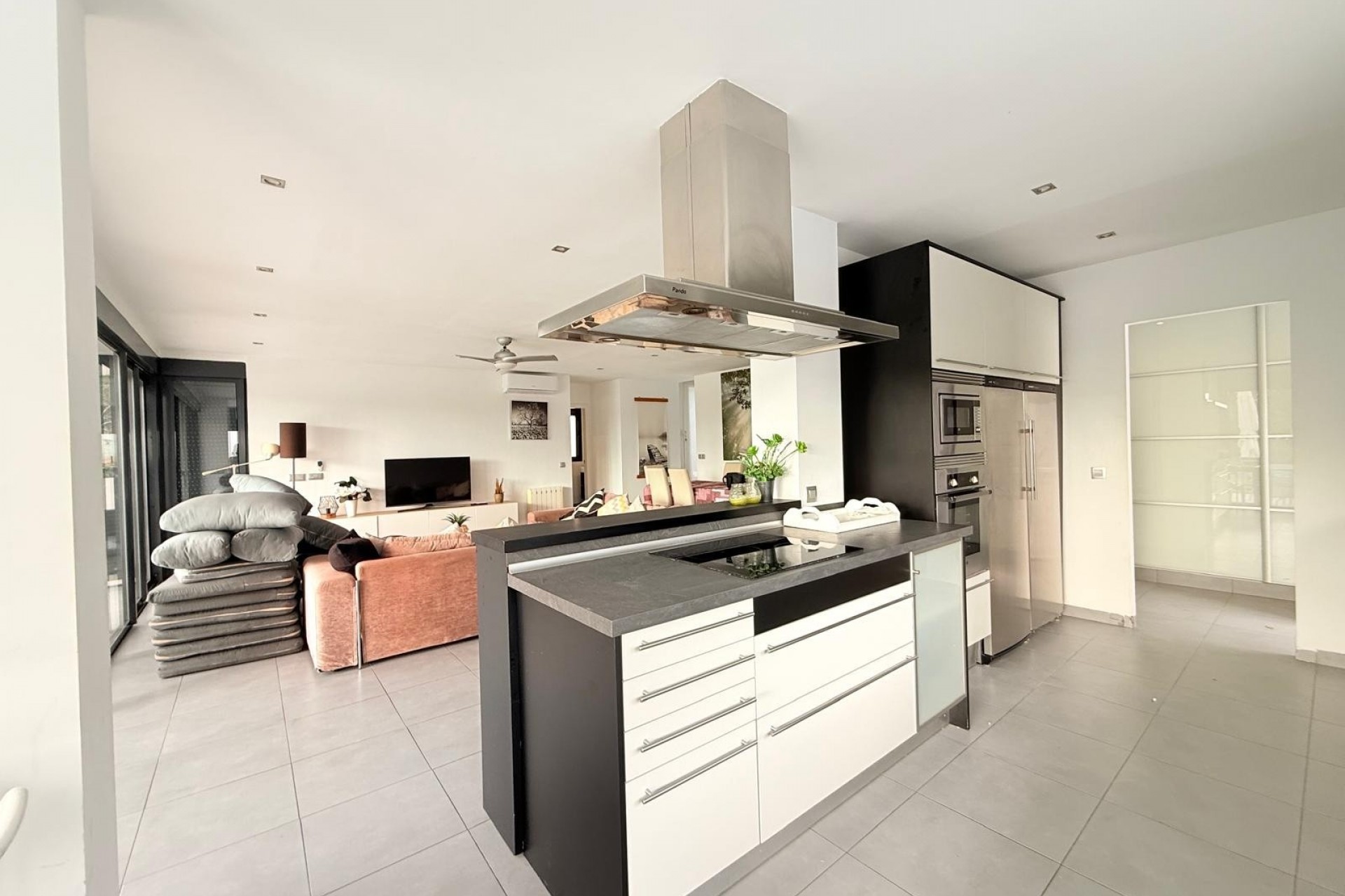 Resale - Villa -
Altea