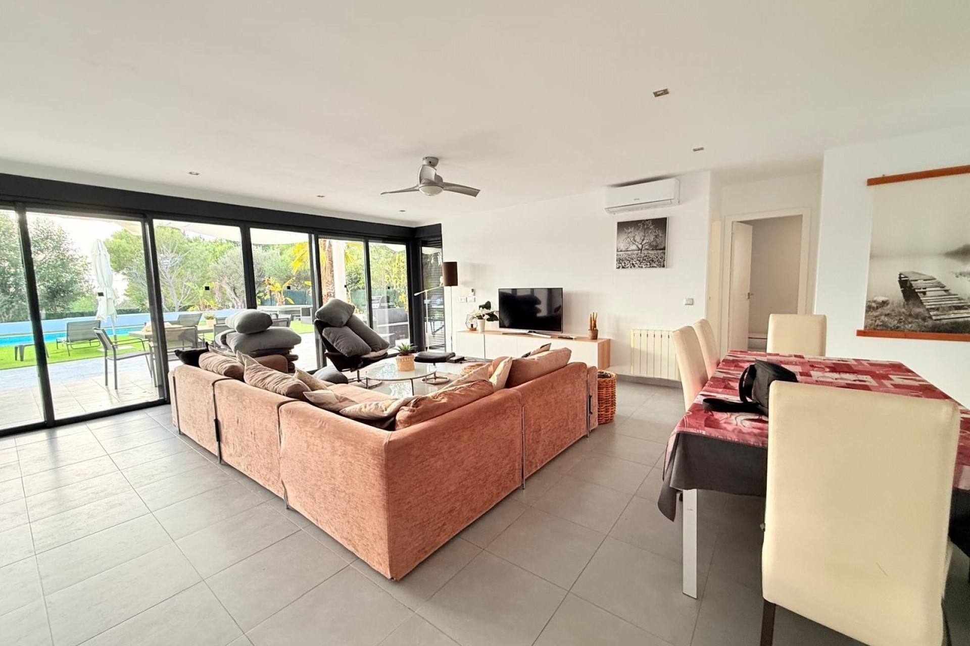 Resale - Villa -
Altea