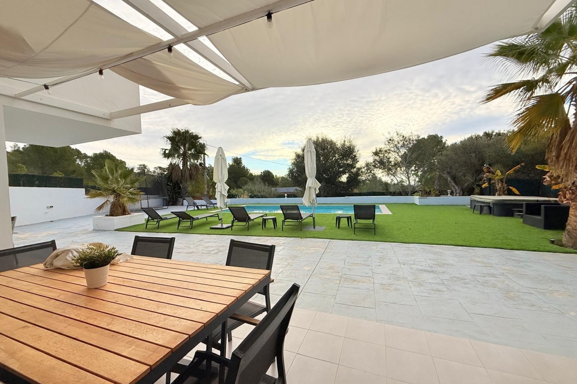 Resale - Villa -
Altea