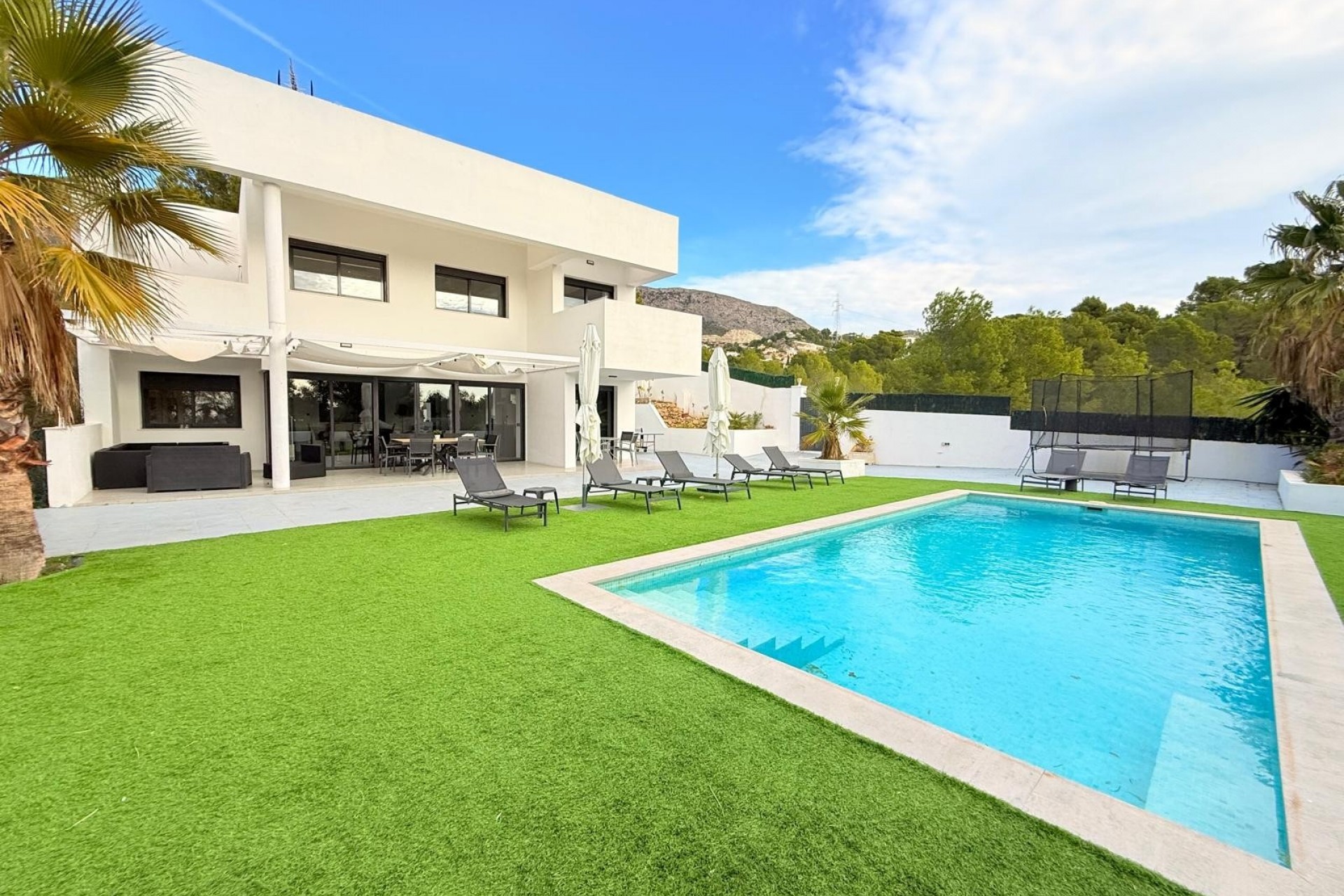 Resale - Villa -
Altea