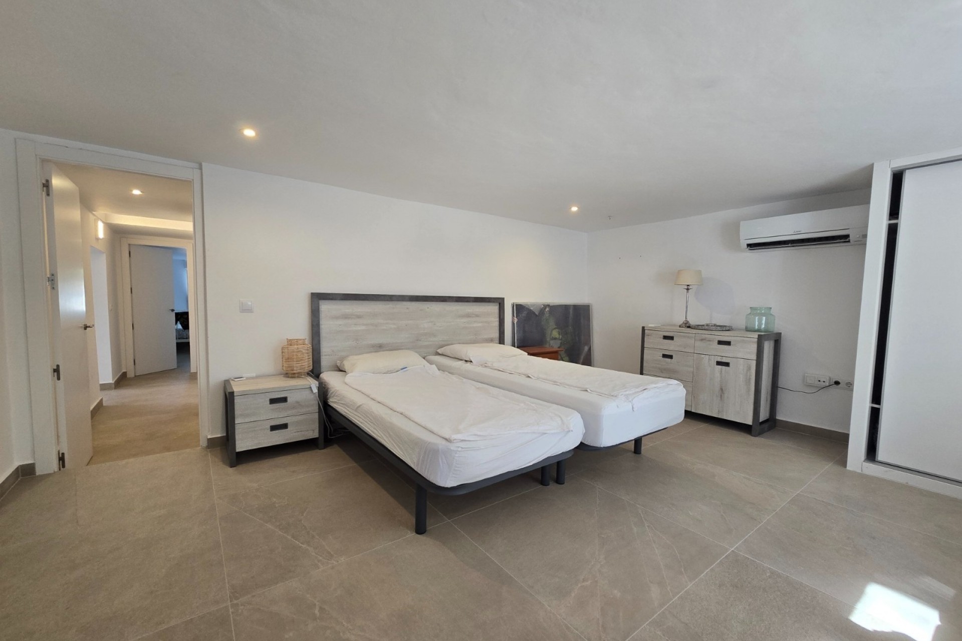 Resale - Villa -
Altea