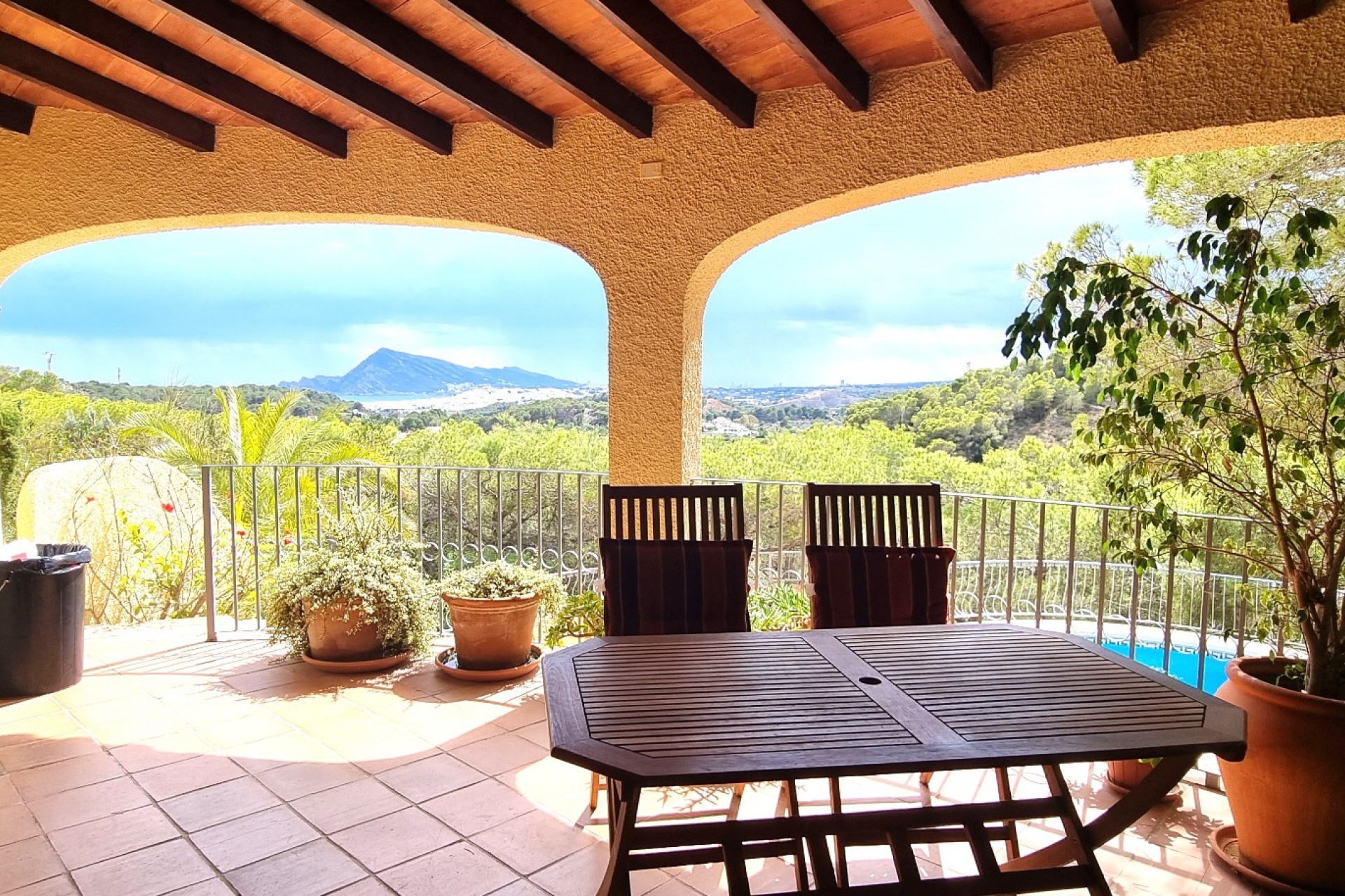 Resale - Villa -
Altea