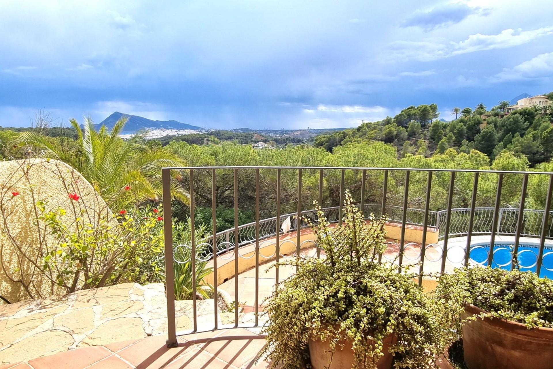 Resale - Villa -
Altea