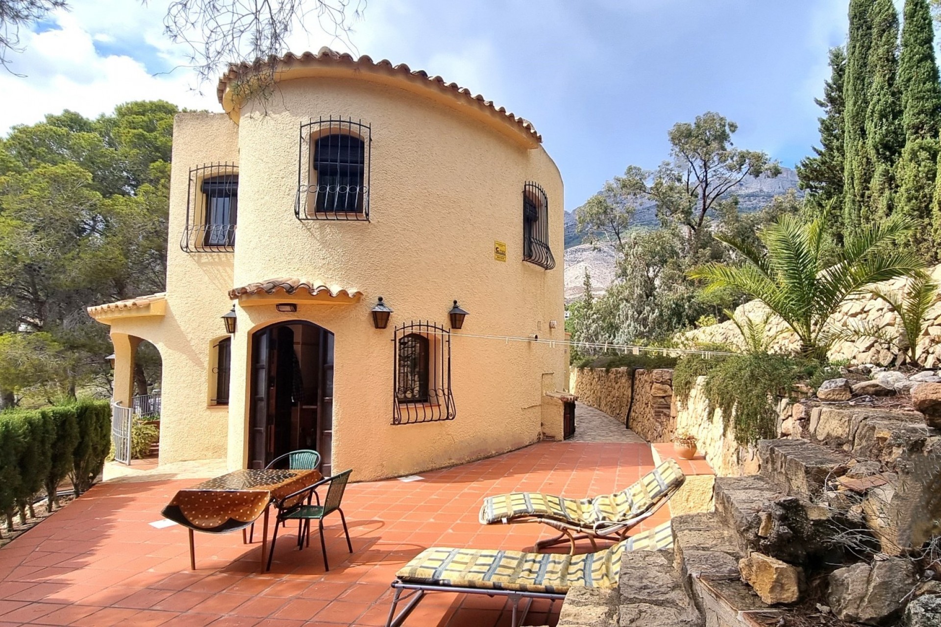 Resale - Villa -
Altea