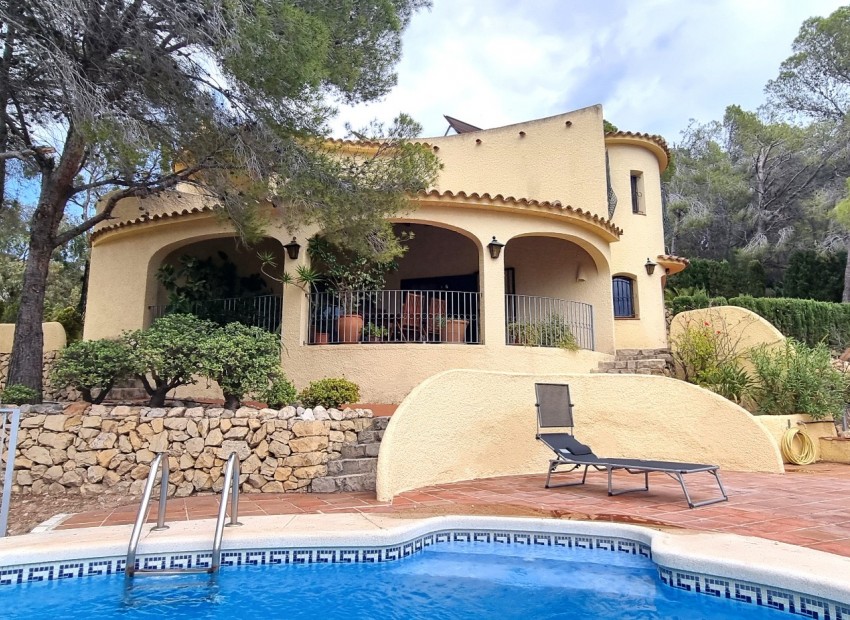 Resale - Villa -
Altea