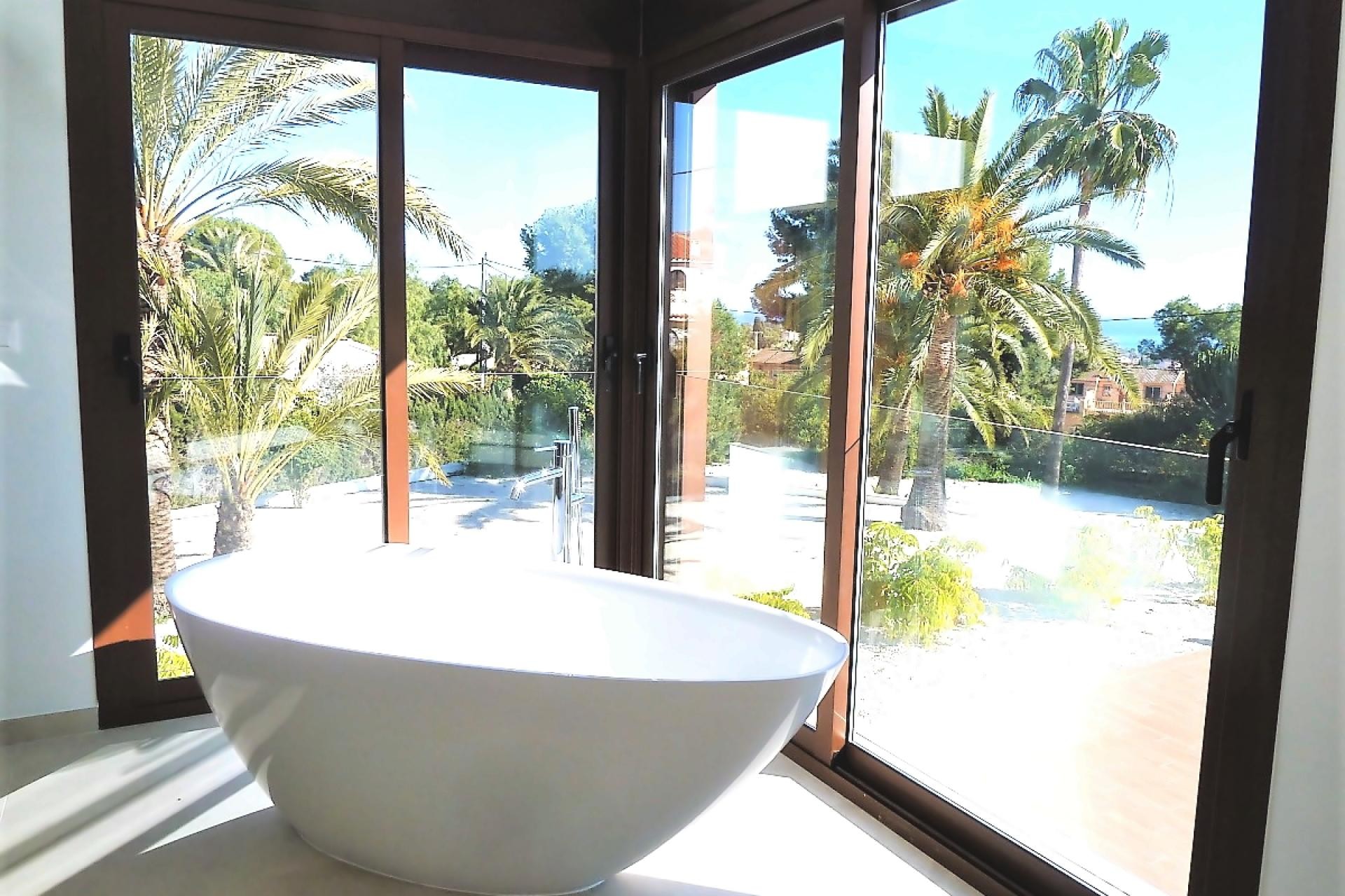 Resale - Villa -
Altea