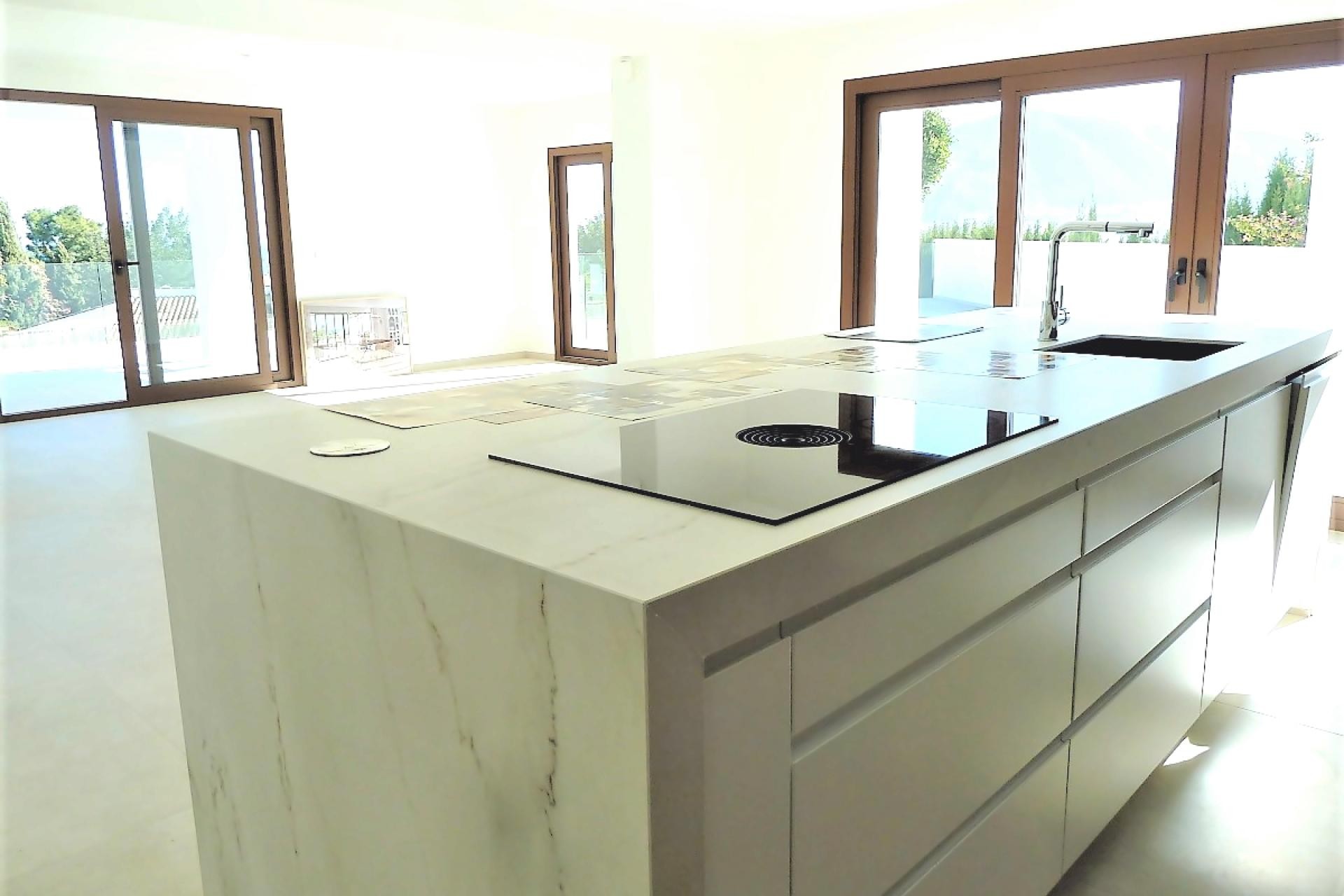 Resale - Villa -
Altea