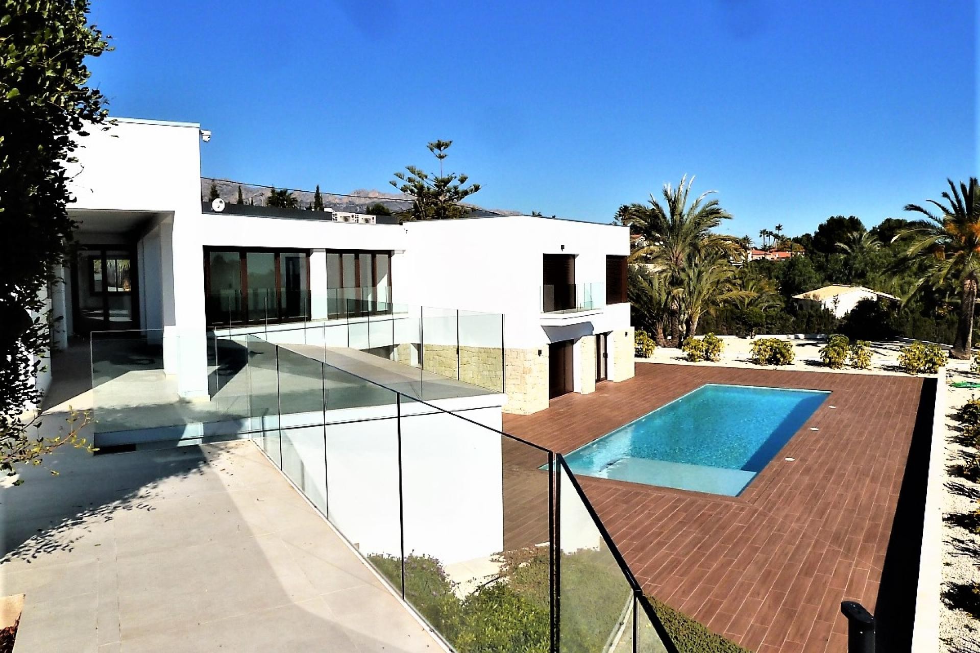 Resale - Villa -
Altea