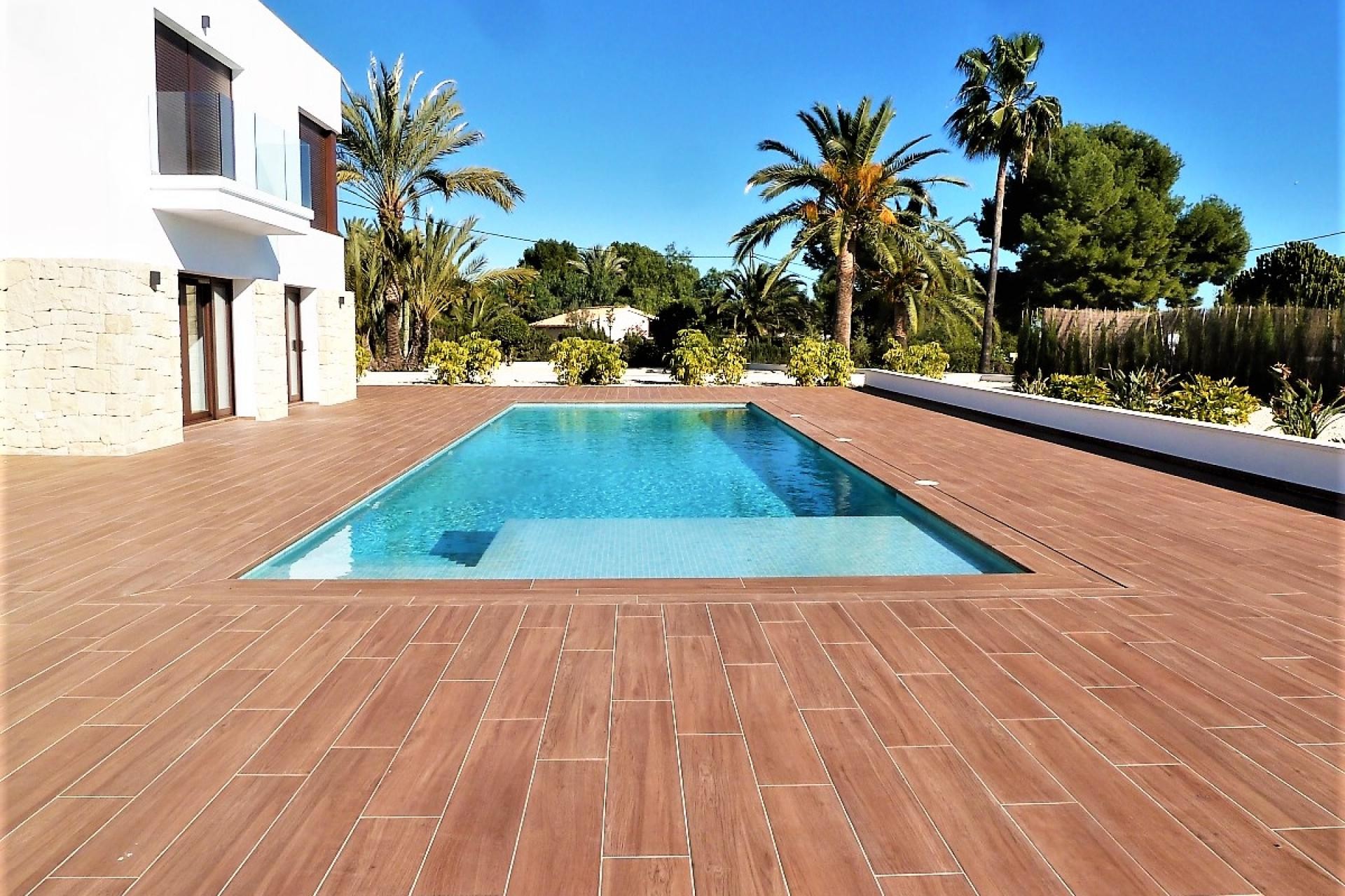 Resale - Villa -
Altea