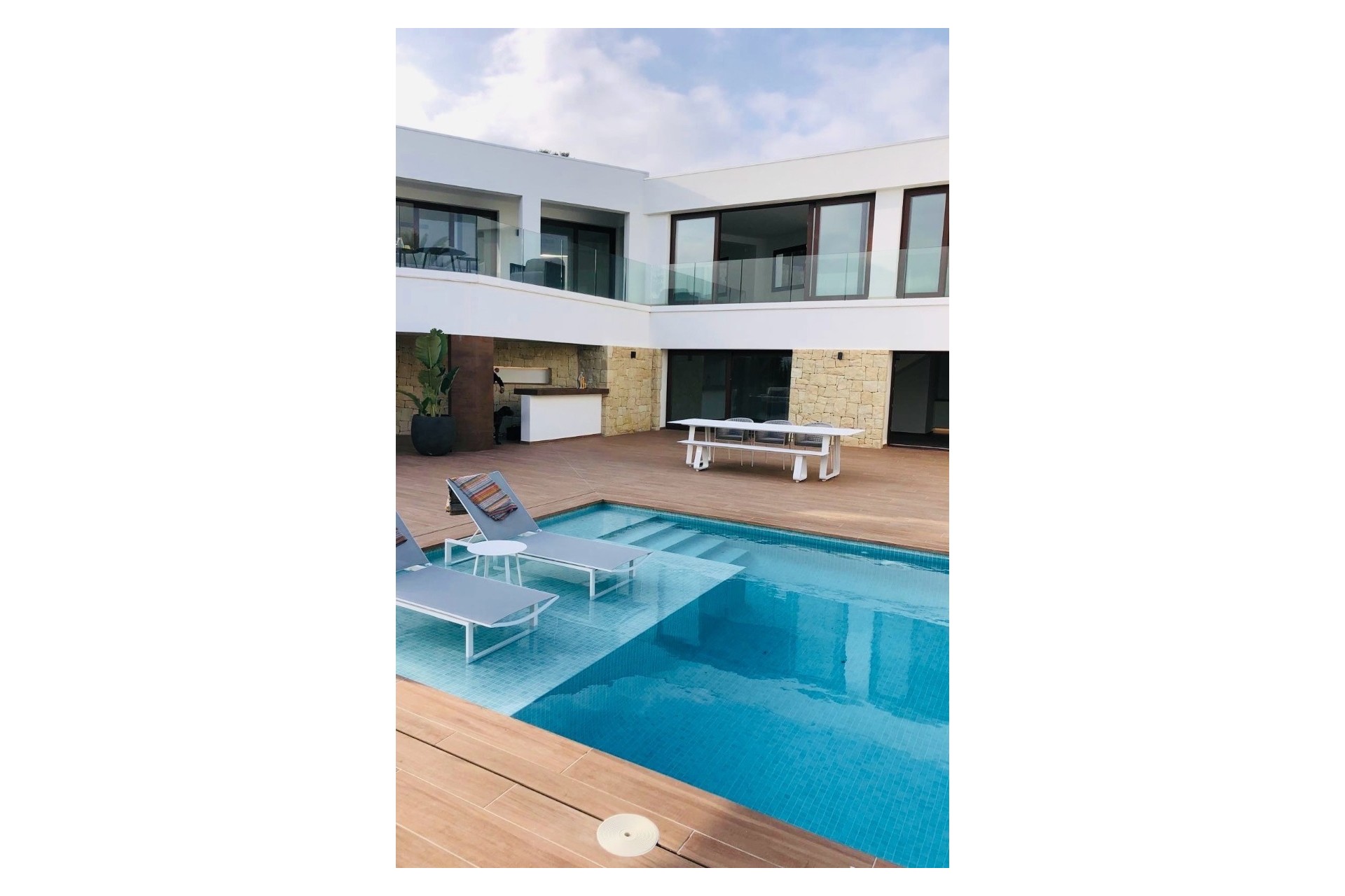 Resale - Villa -
Altea