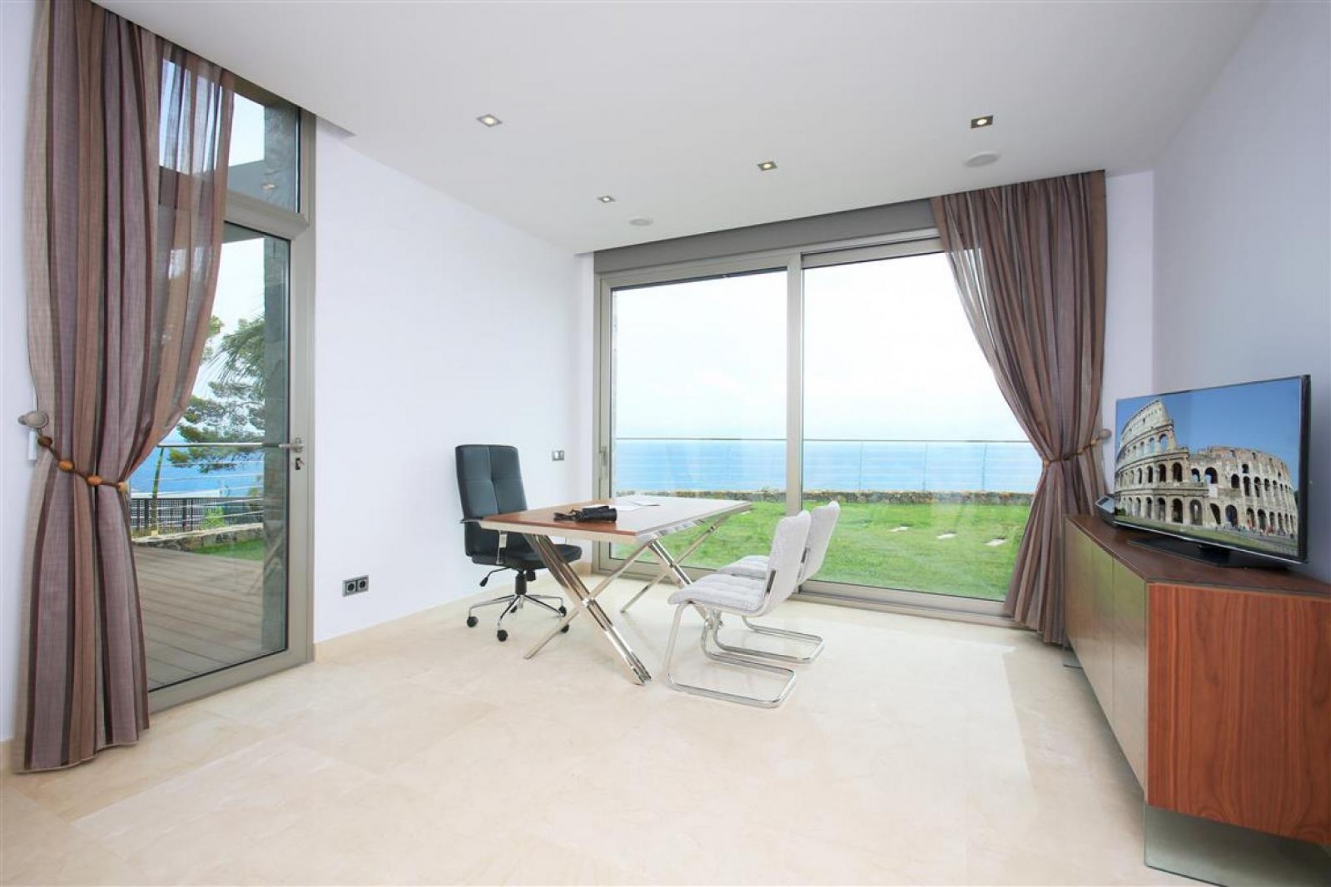 Resale - Villa -
Altea