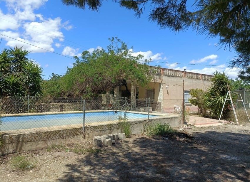 Resale - Villa -
Aspe