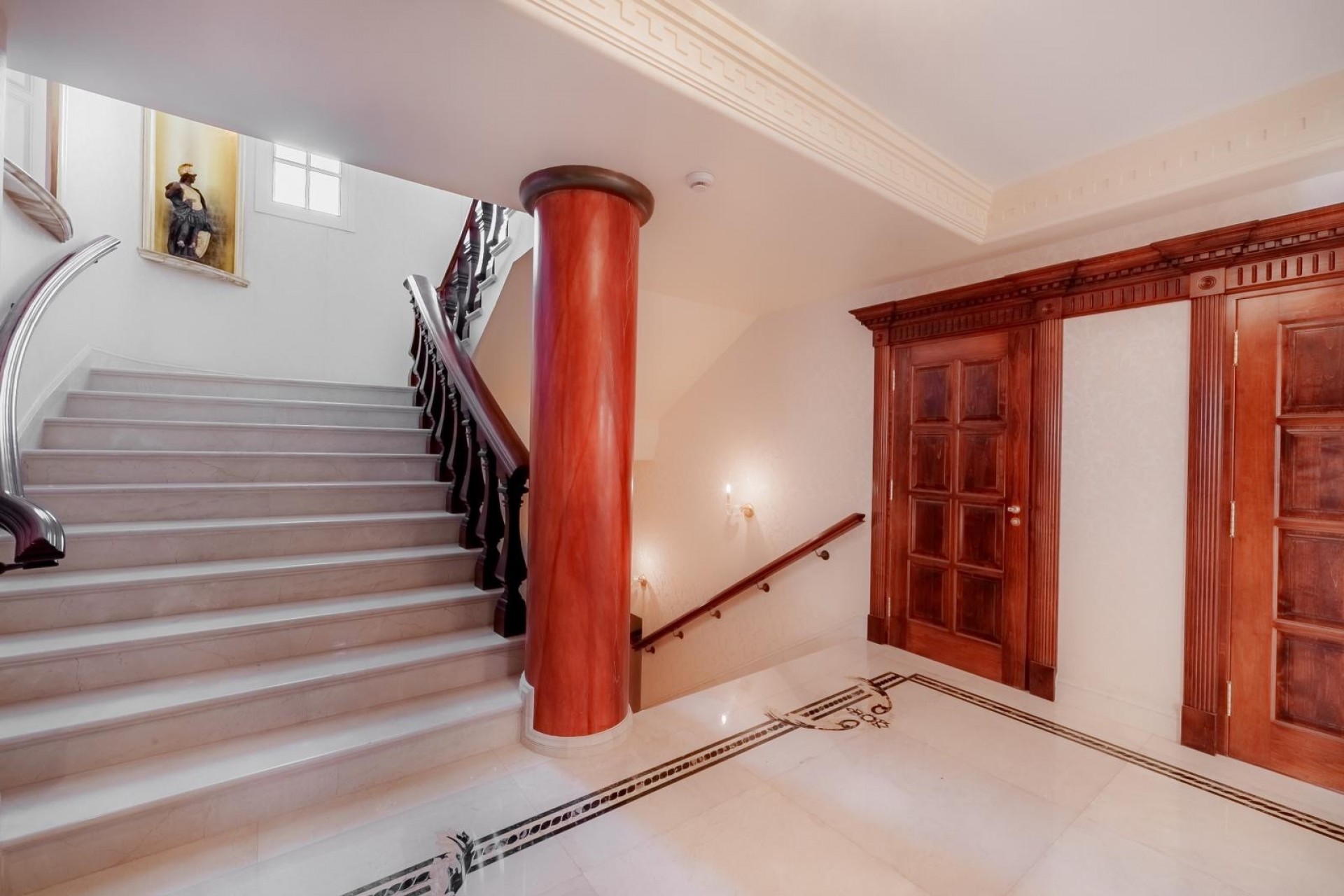 Resale - Villa -
Benalmadena