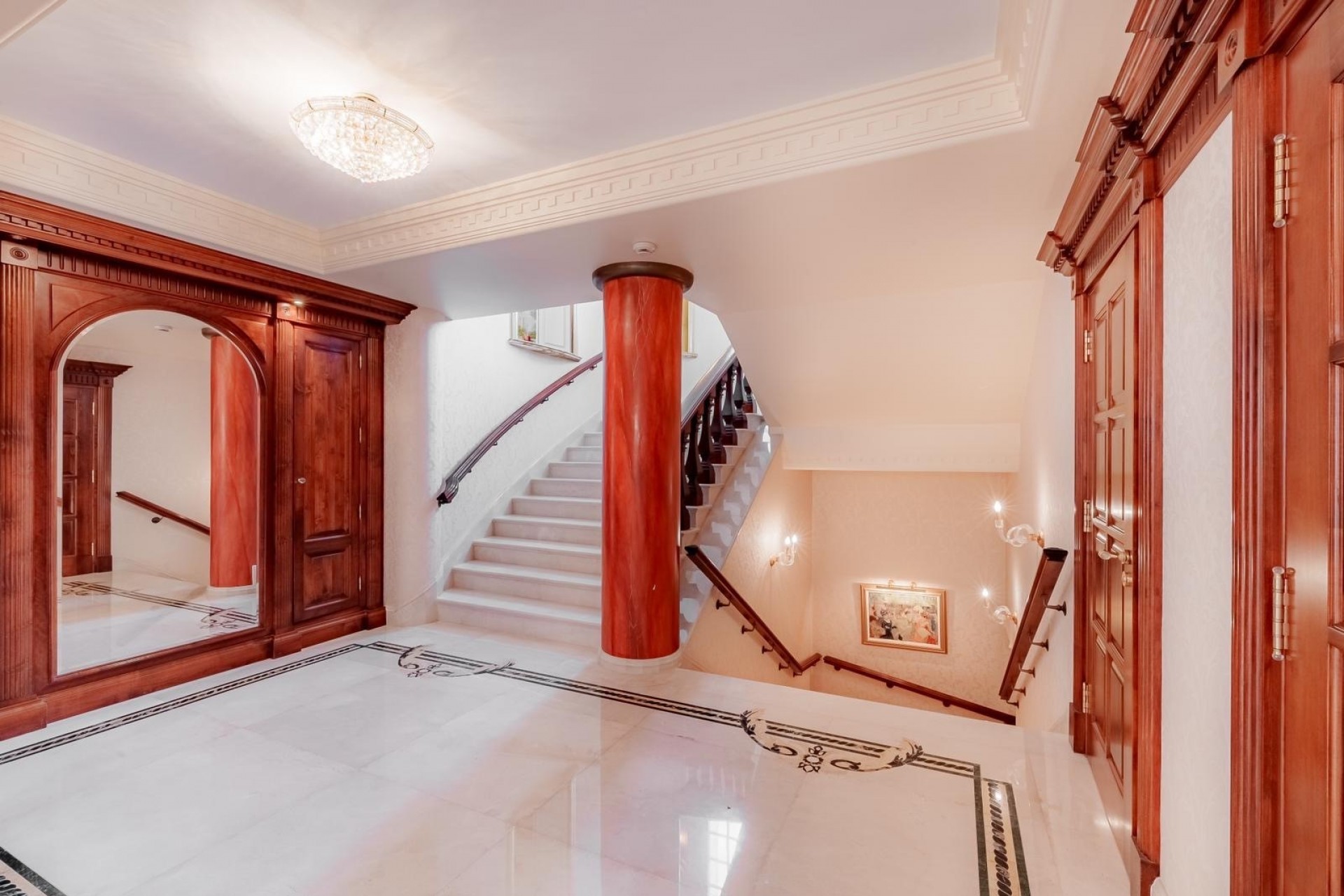 Resale - Villa -
Benalmadena