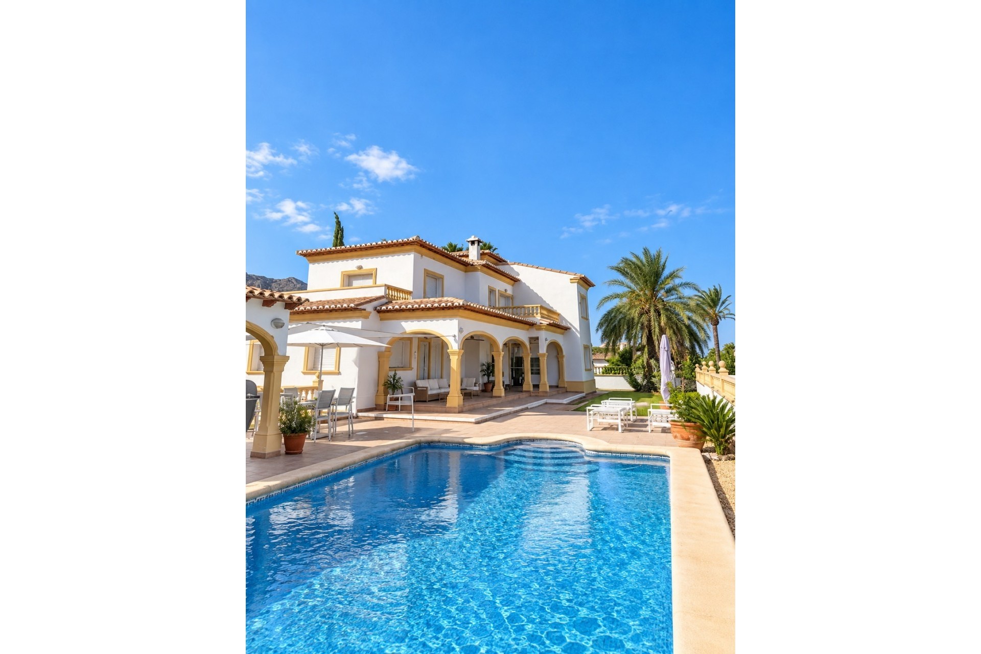 Resale - Villa -
Beniarbeig