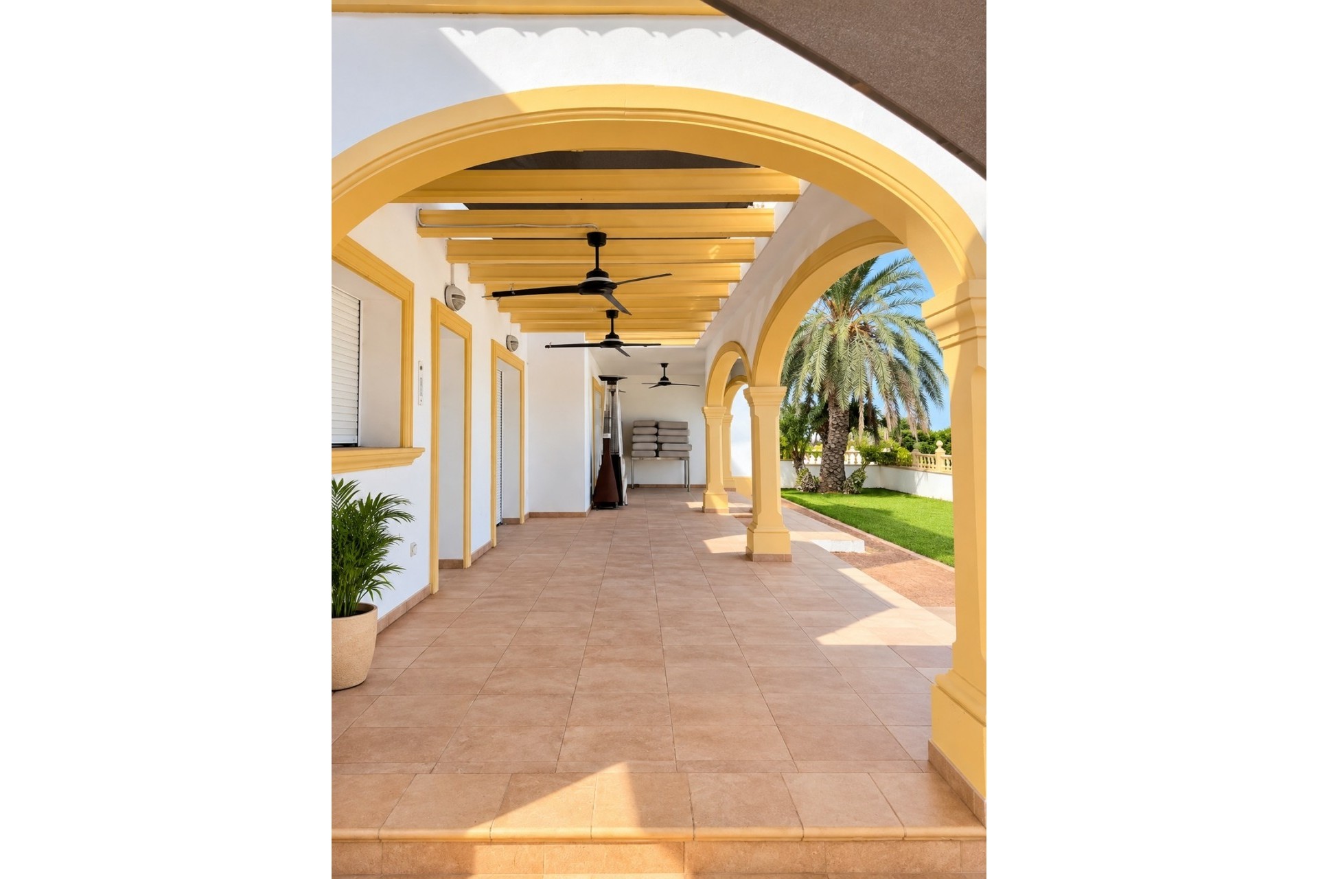 Resale - Villa -
Beniarbeig