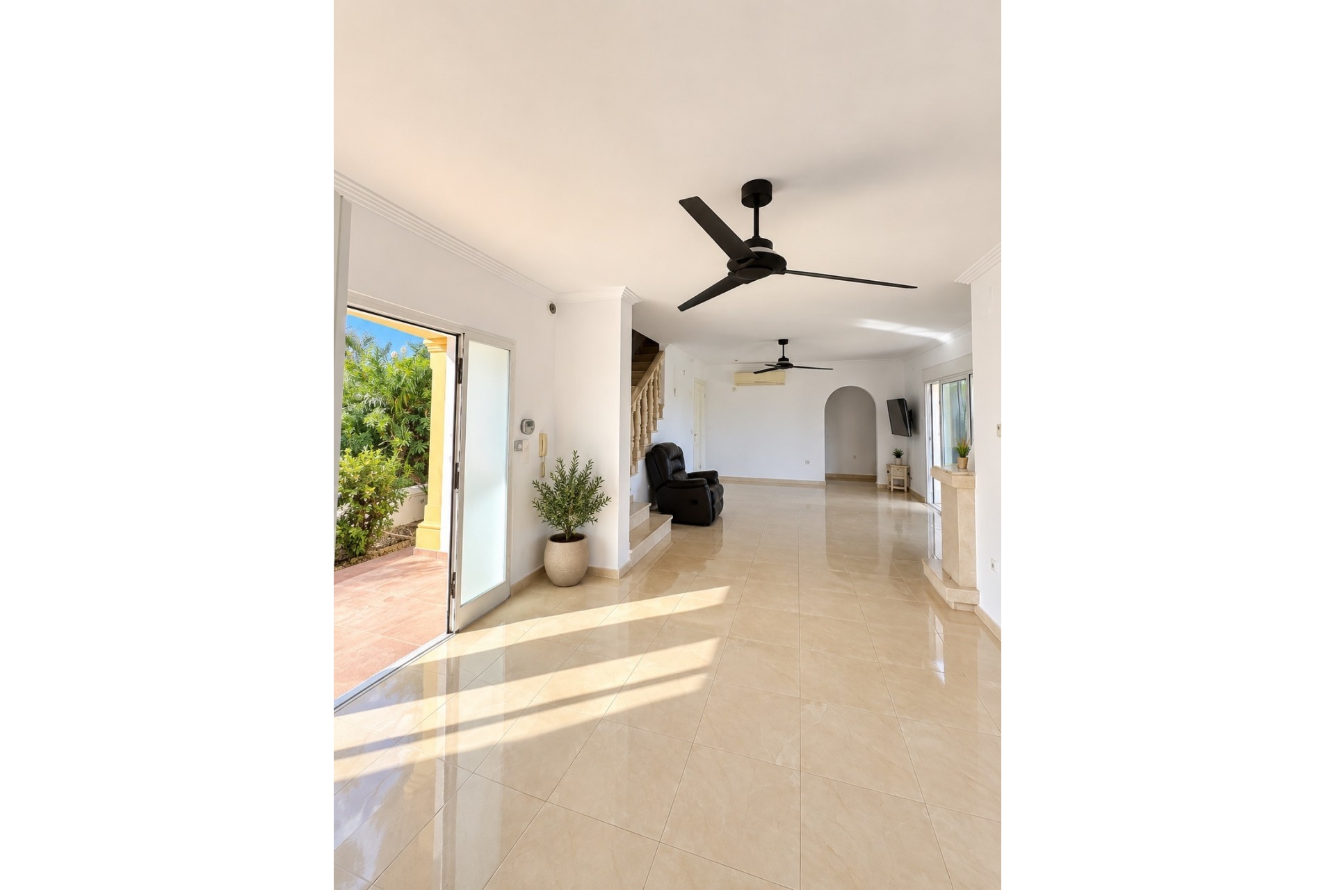 Resale - Villa -
Beniarbeig