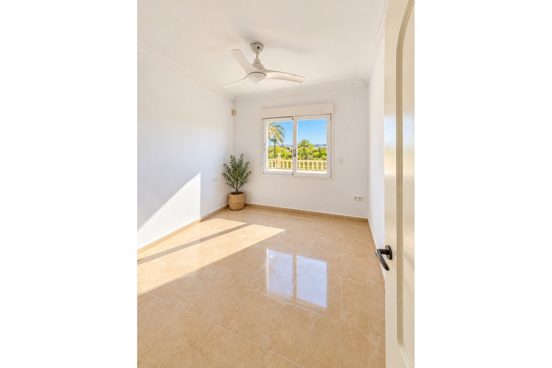 Resale - Villa -
Beniarbeig