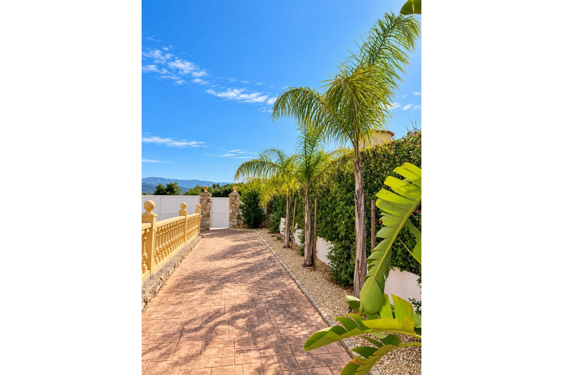 Resale - Villa -
Beniarbeig