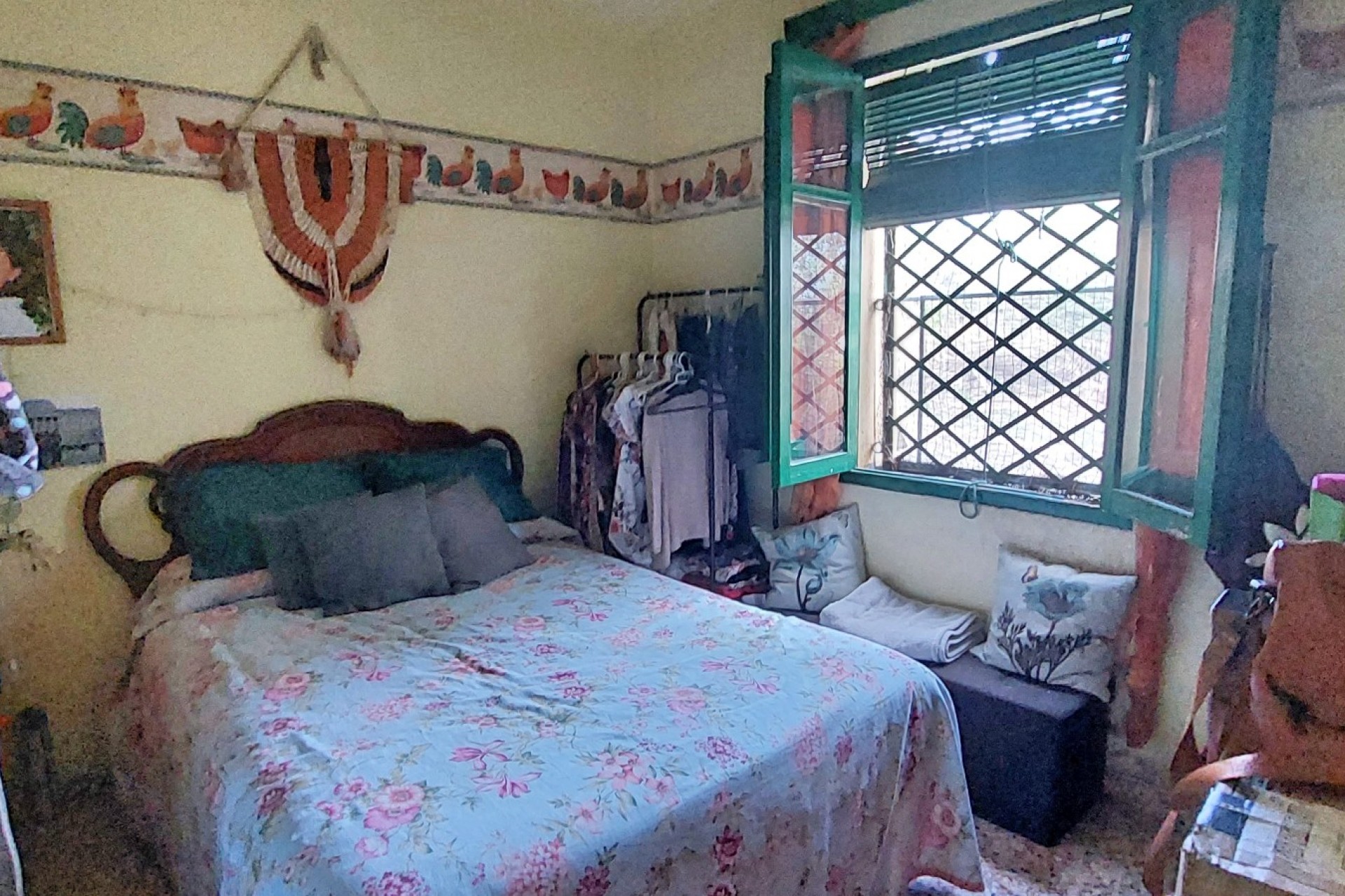Resale - Villa -
Benidorm