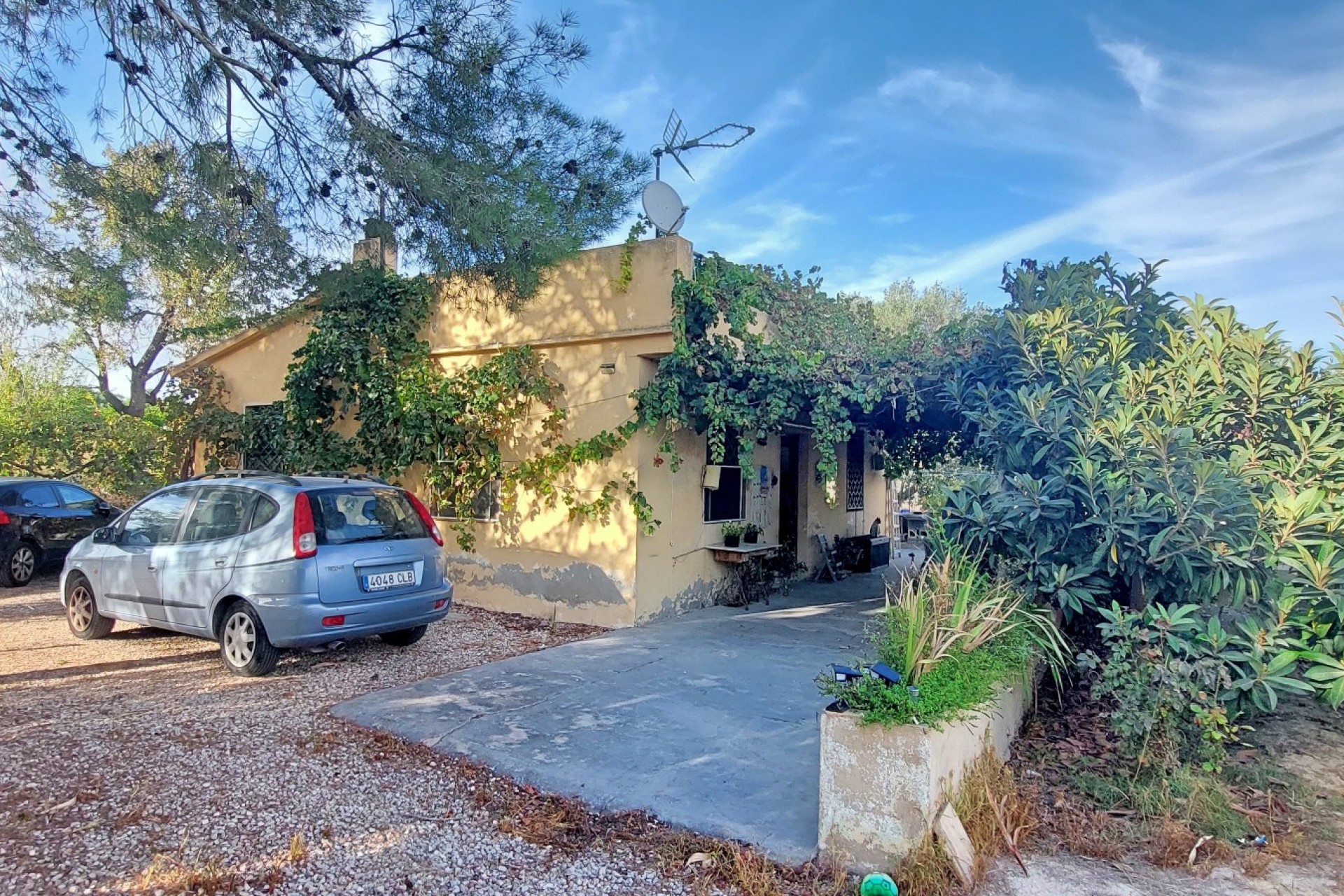 Resale - Villa -
Benidorm