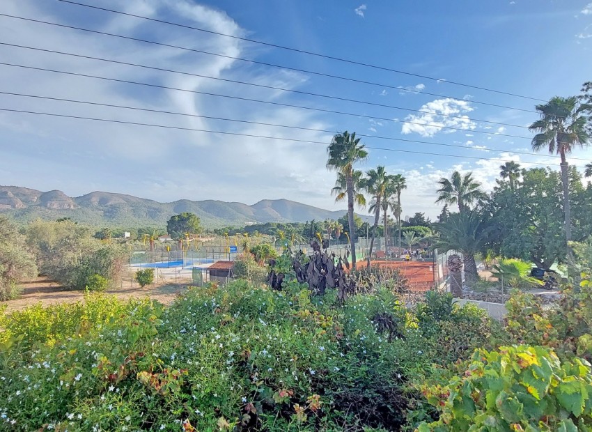 Resale - Villa -
Benidorm