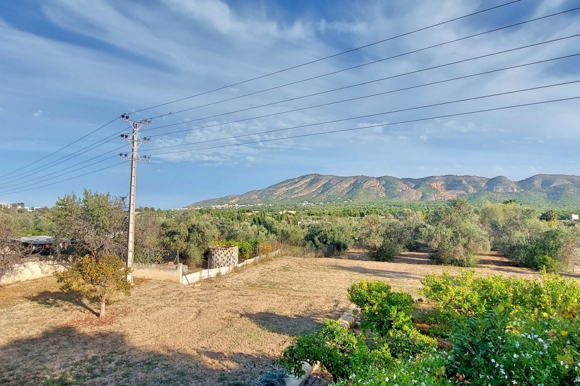 Resale - Villa -
Benidorm