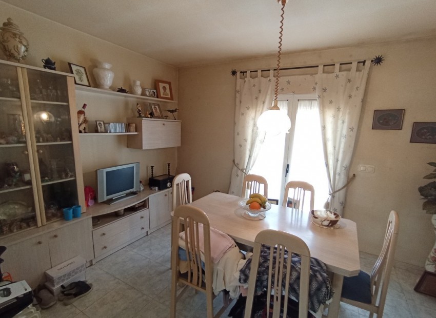 Resale - Villa -
Benijofar