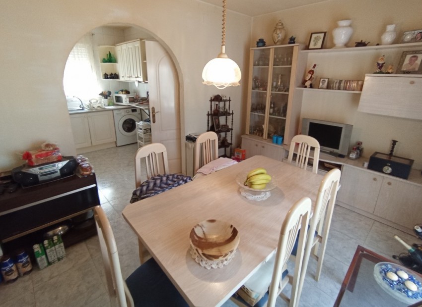 Resale - Villa -
Benijofar