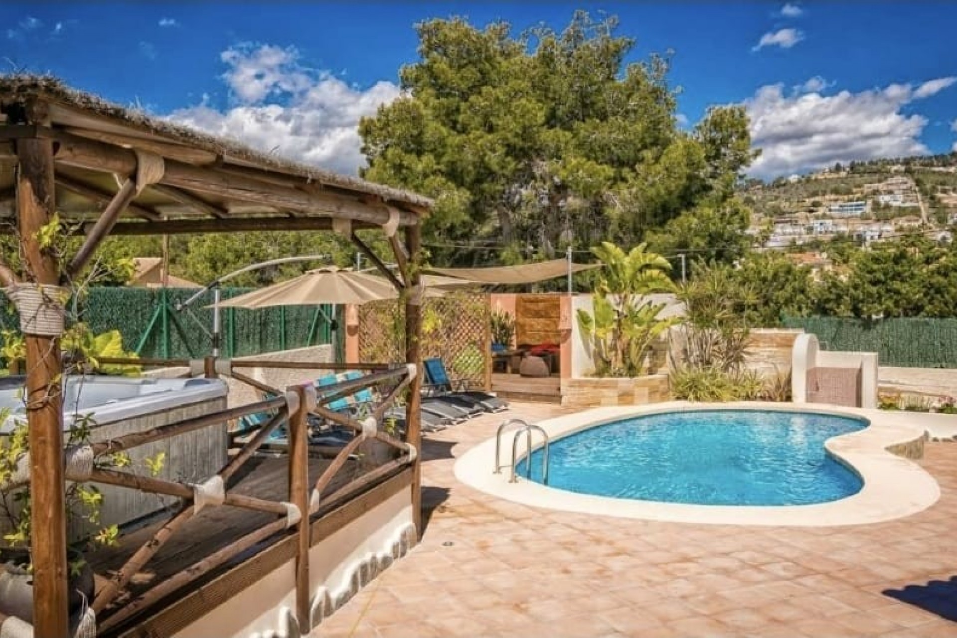 Resale - Villa -
Benissa - Benissa Costa