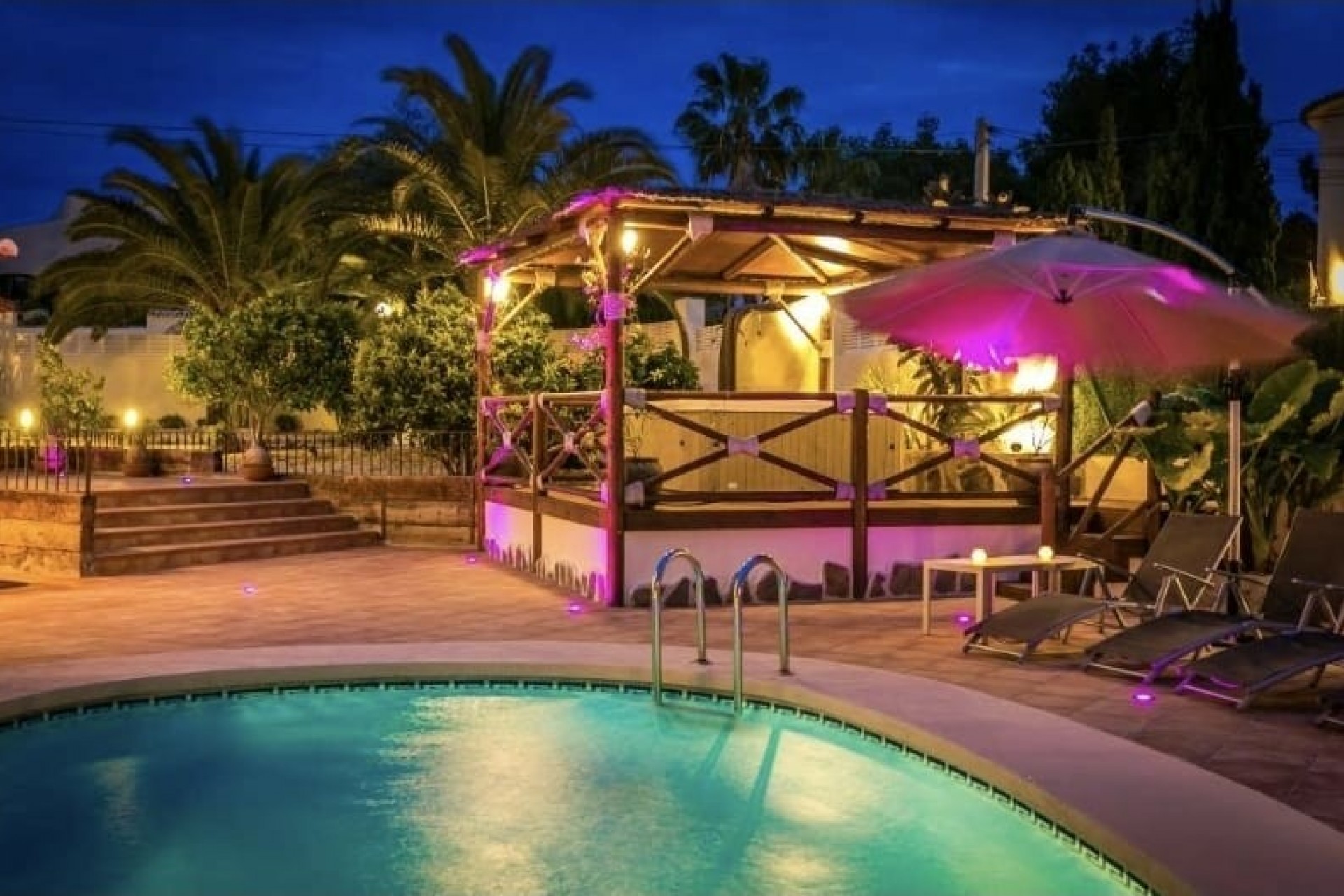 Resale - Villa -
Benissa - Benissa Costa