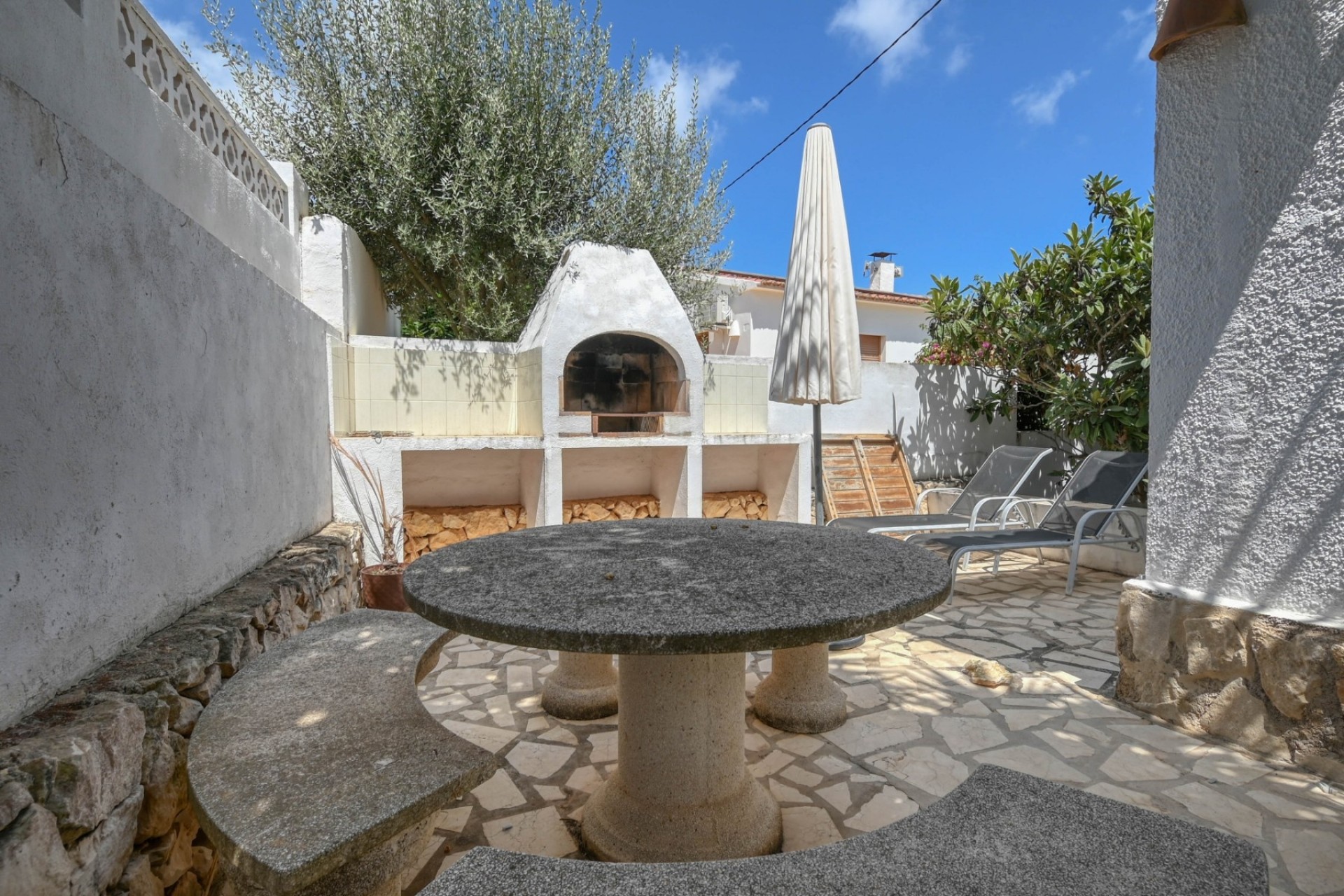 Resale - Villa -
Benissa - Buenavista
