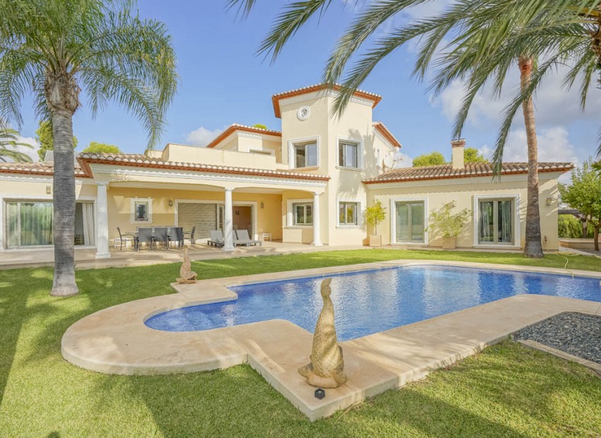 Resale - Villa -
Benissa - Buenavista