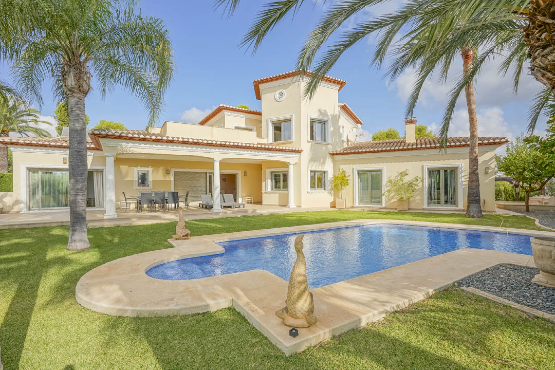 Resale - Villa -
Benissa - Buenavista