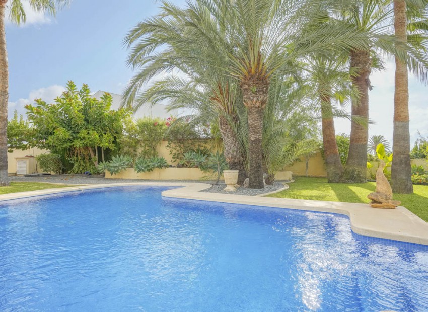 Resale - Villa -
Benissa - Buenavista