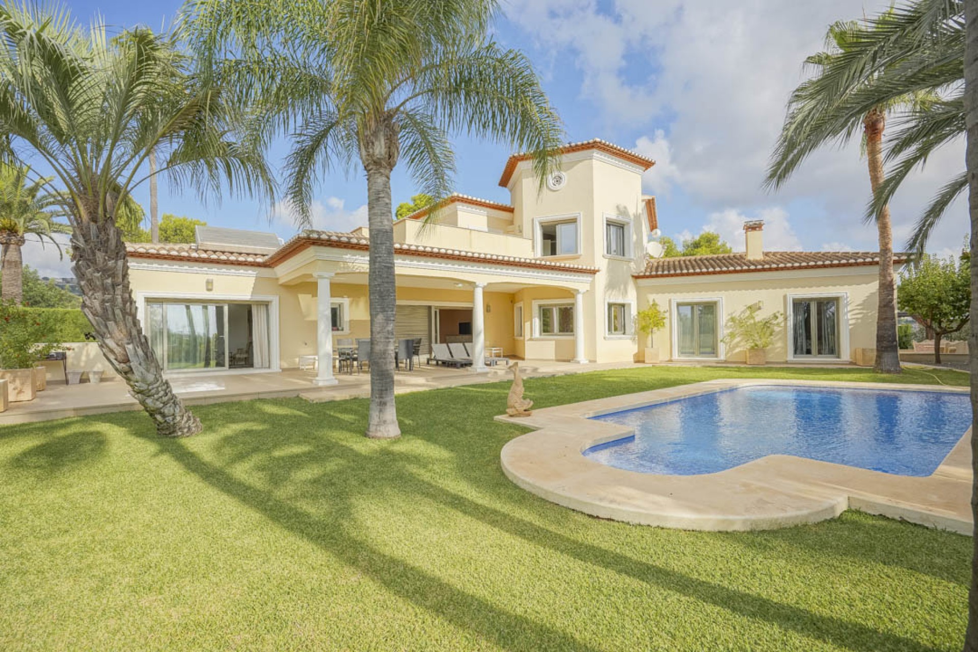 Resale - Villa -
Benissa - Buenavista