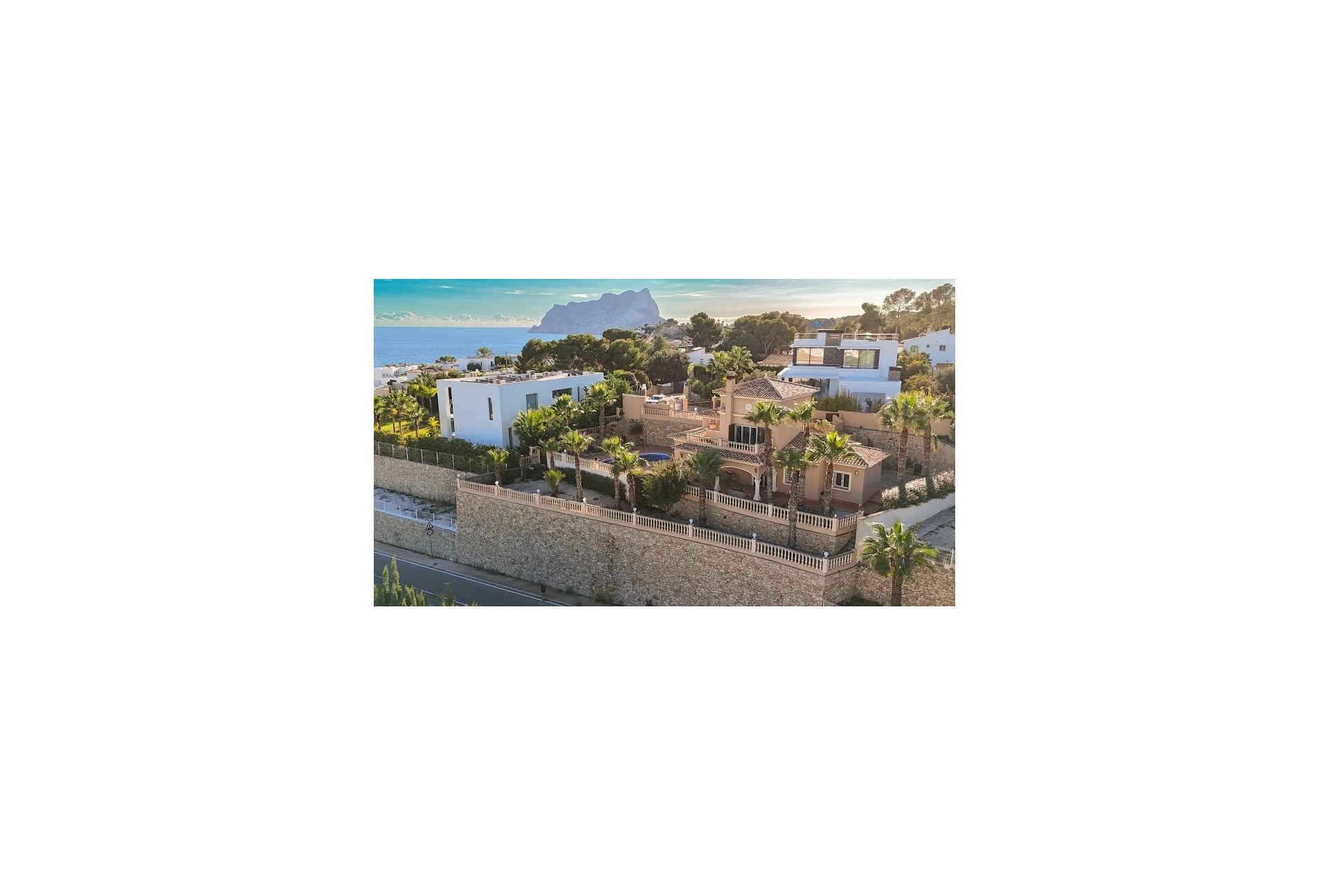 Resale - Villa -
Benissa - Cala Advocat - Baladrar