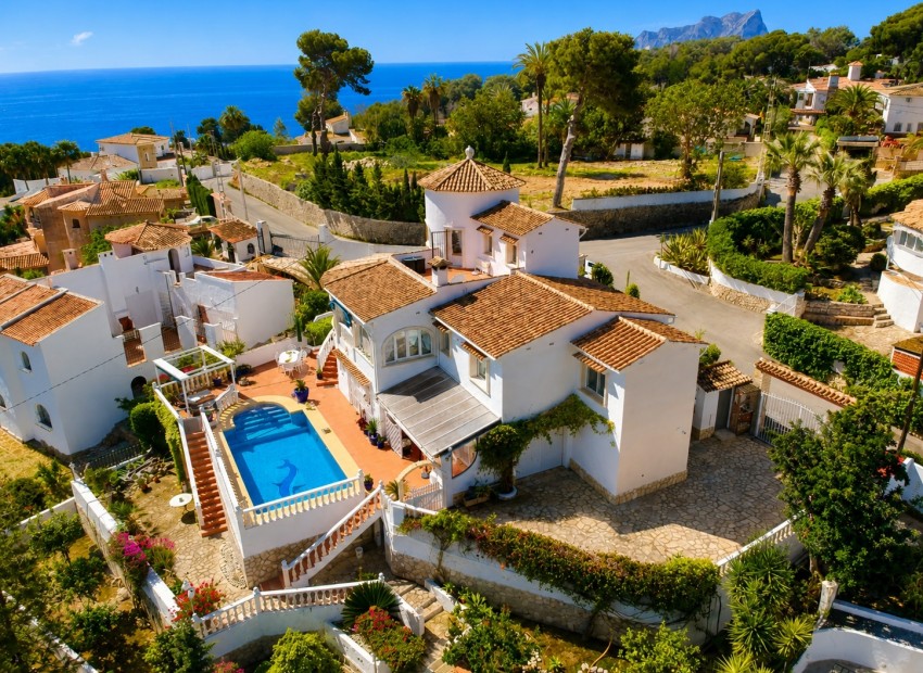 Resale - Villa -
Benissa - Cala Advocat - Baladrar