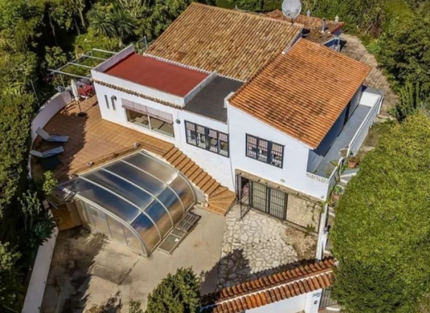 Resale - Villa -
Benissa - Cala Advocat - Baladrar