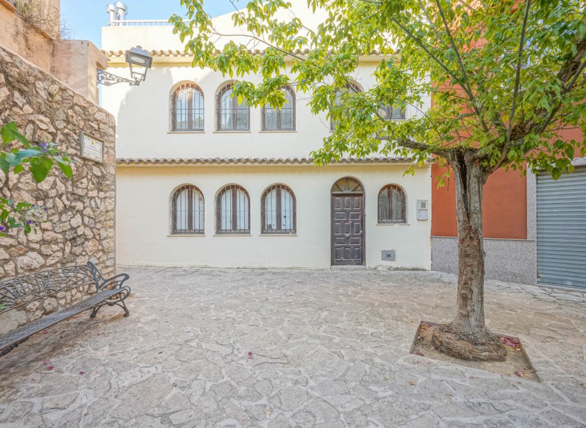 Resale - Villa -
Benissa - Center